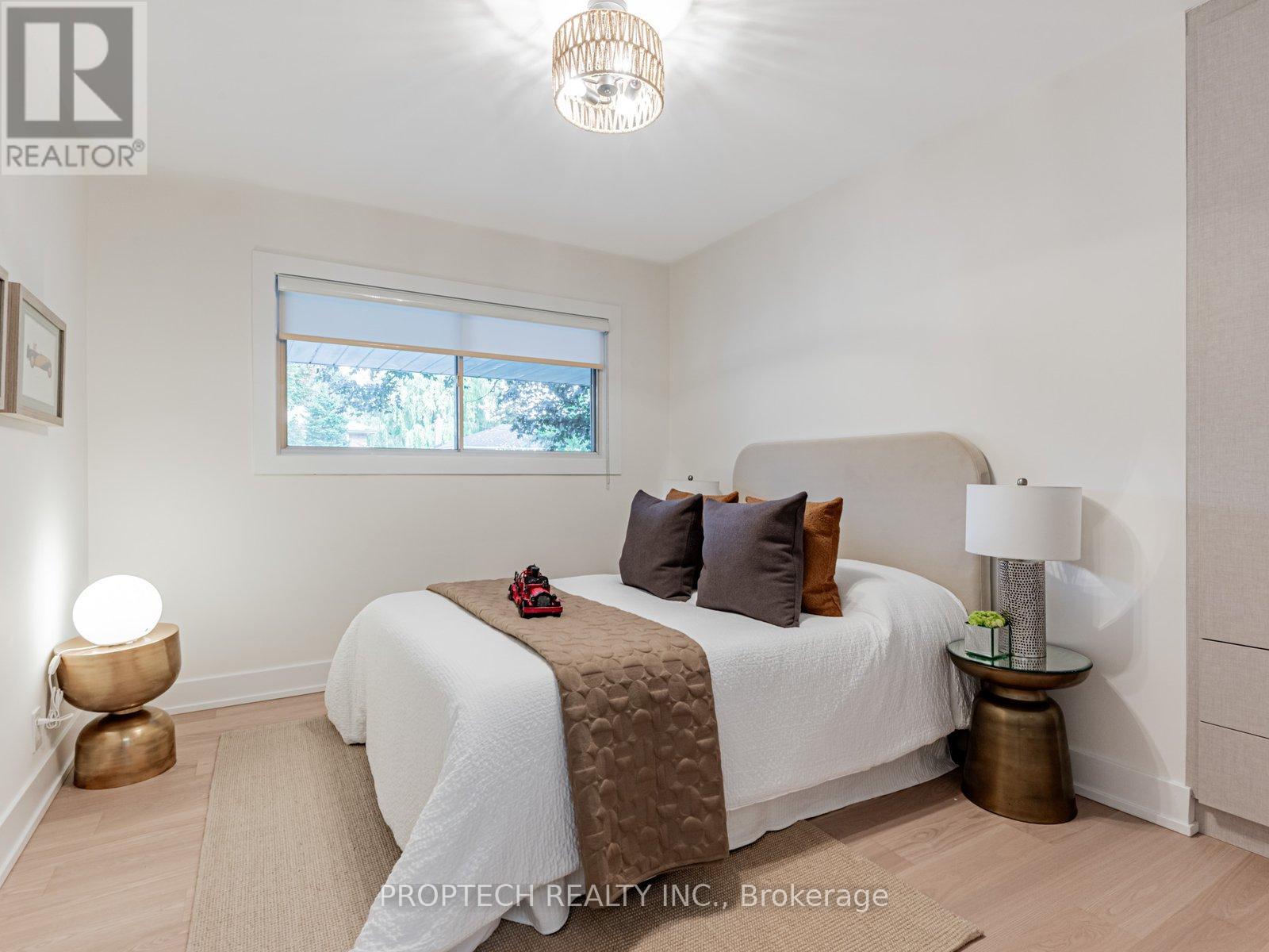 24 Mission Drive, Toronto, Ontario  M3A 2P2 - Photo 15 - C12467352