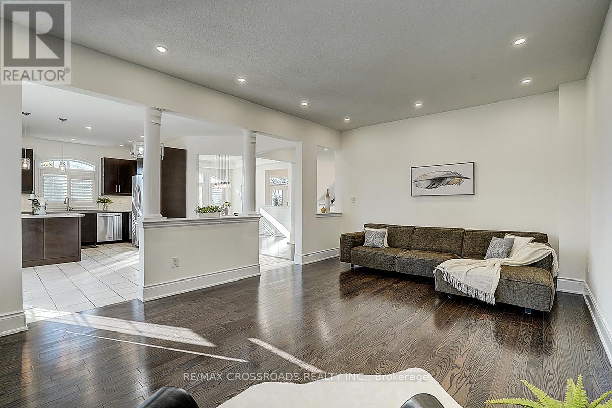 619 Fernbank Road, Newmarket, Ontario  L3X 3E4 - Photo 21 - N12467361