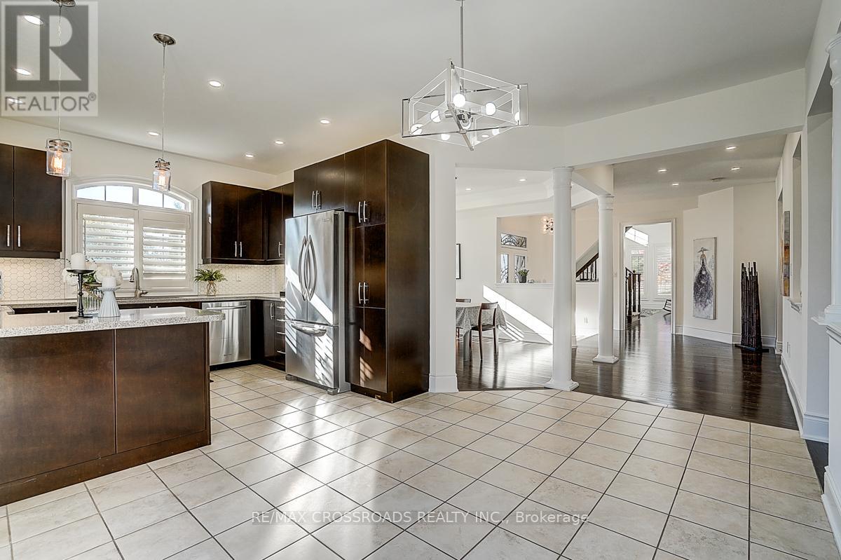 619 Fernbank Road, Newmarket, Ontario  L3X 3E4 - Photo 22 - N12467361