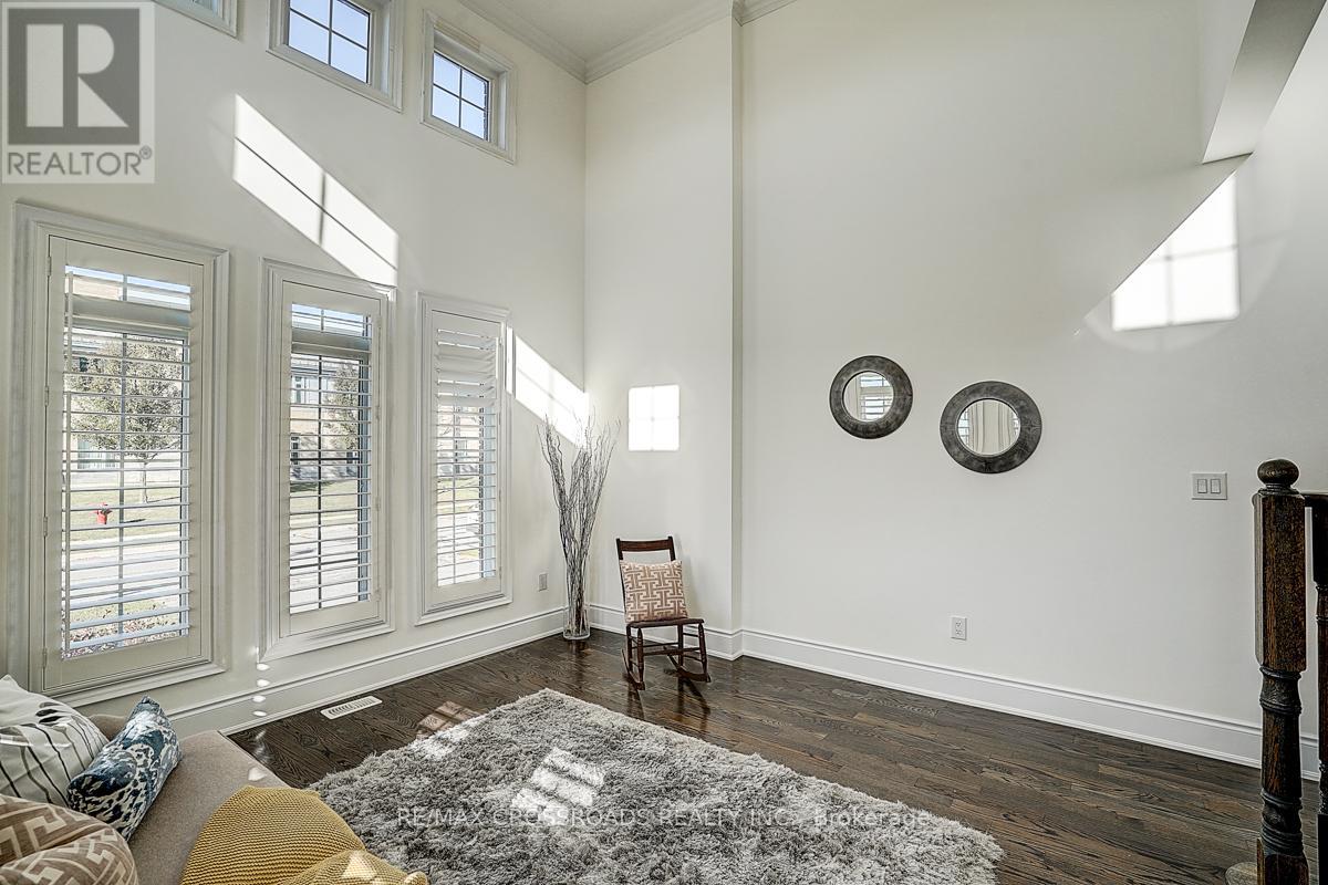 619 Fernbank Road, Newmarket, Ontario  L3X 3E4 - Photo 25 - N12467361