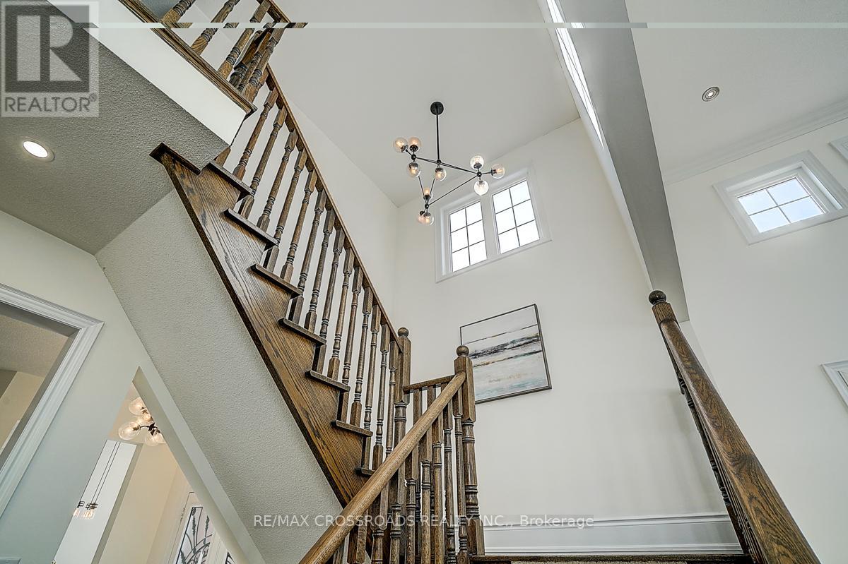 619 Fernbank Road, Newmarket, Ontario  L3X 3E4 - Photo 27 - N12467361