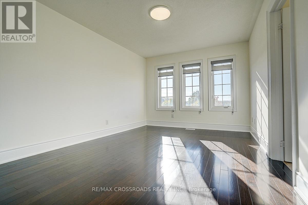 619 Fernbank Road, Newmarket, Ontario  L3X 3E4 - Photo 36 - N12467361