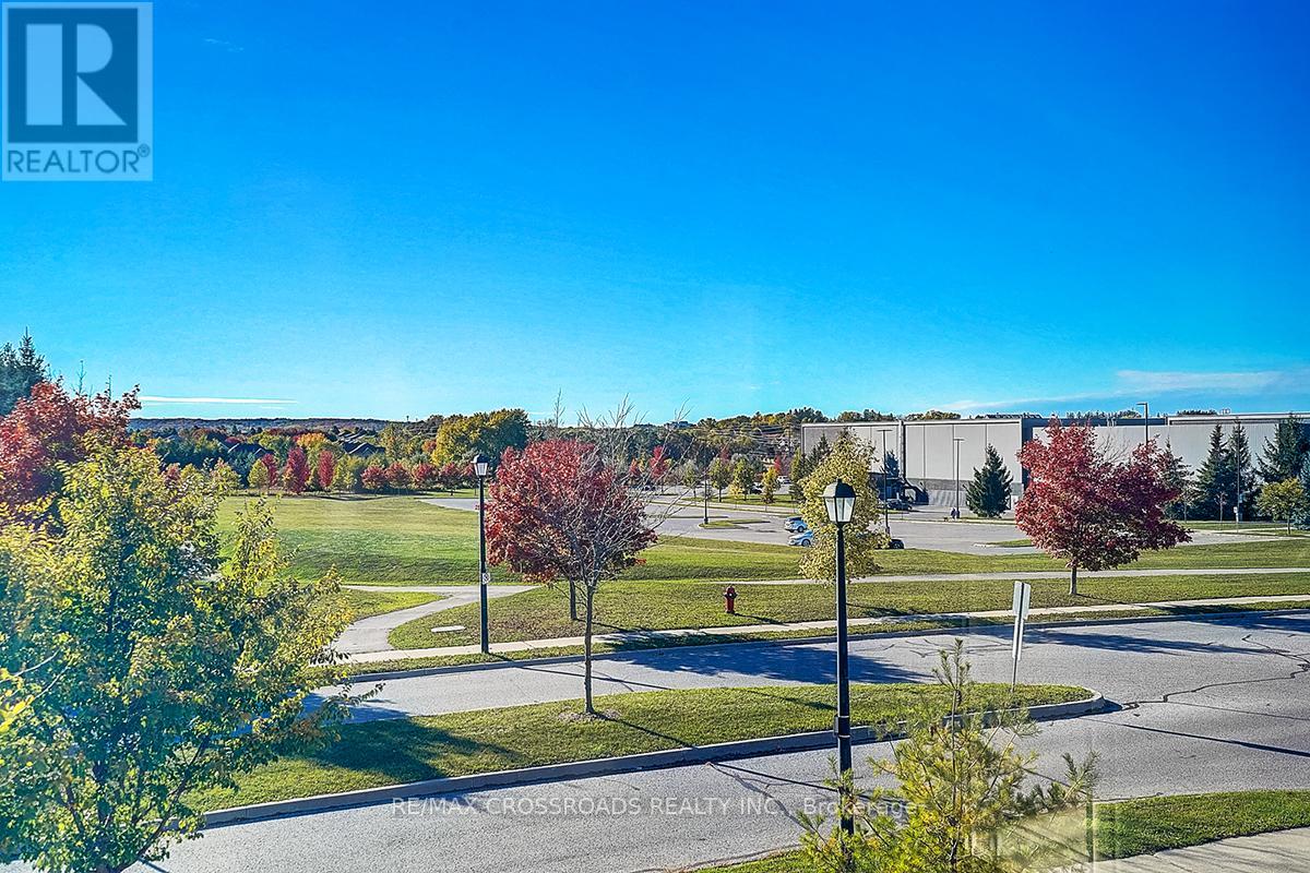 619 Fernbank Road, Newmarket, Ontario  L3X 3E4 - Photo 46 - N12467361