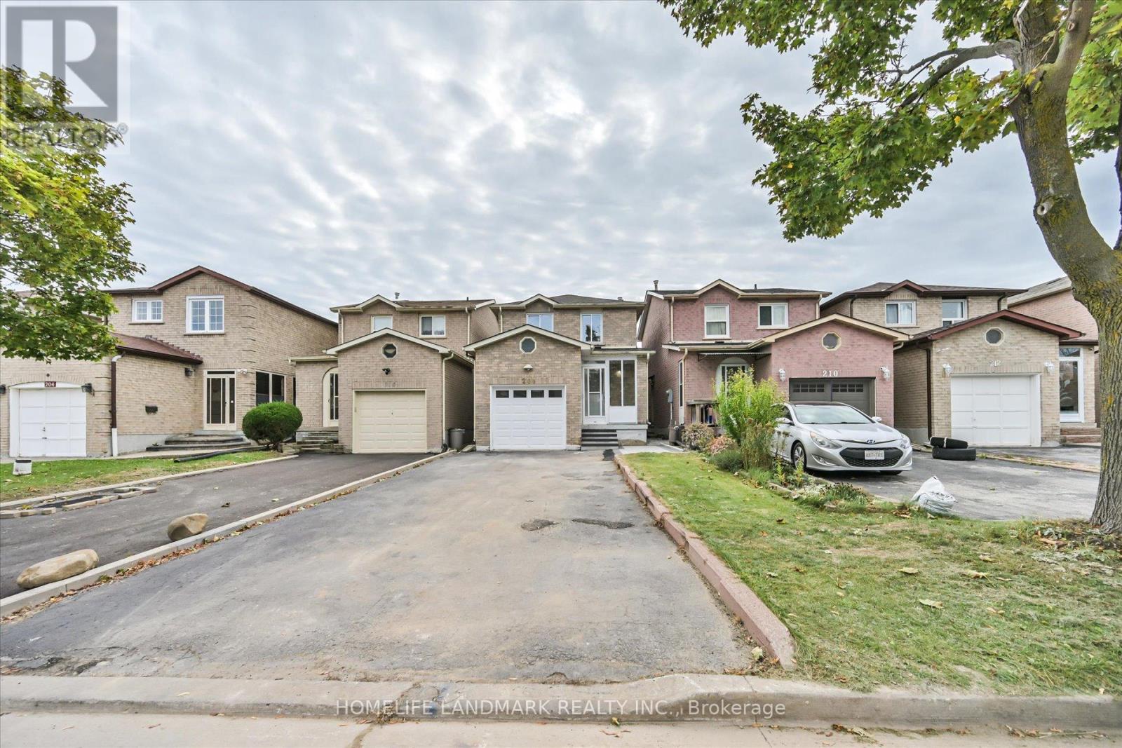208 WOODHALL ROAD, Markham, Ontario