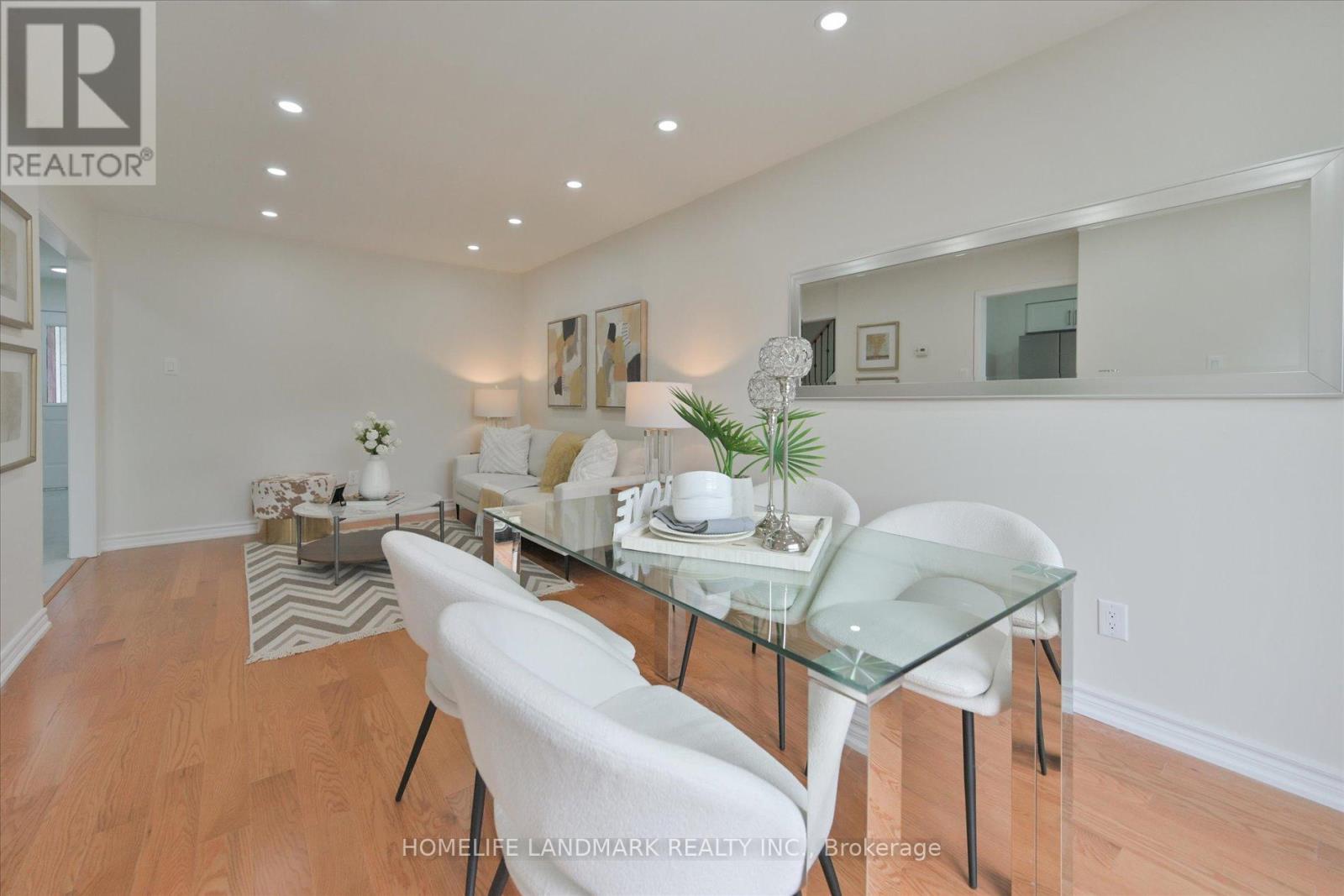 208 Woodhall Road, Markham, Ontario  L3S 1N3 - Photo 11 - N12467366