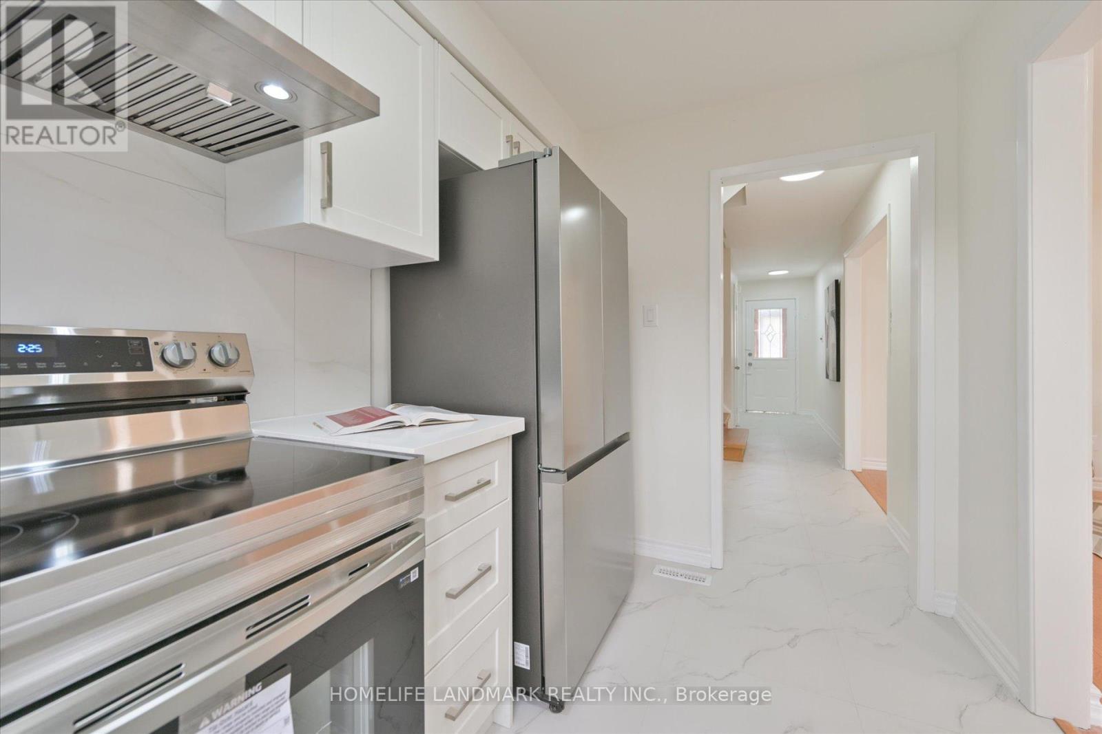 208 Woodhall Road, Markham, Ontario  L3S 1N3 - Photo 14 - N12467366