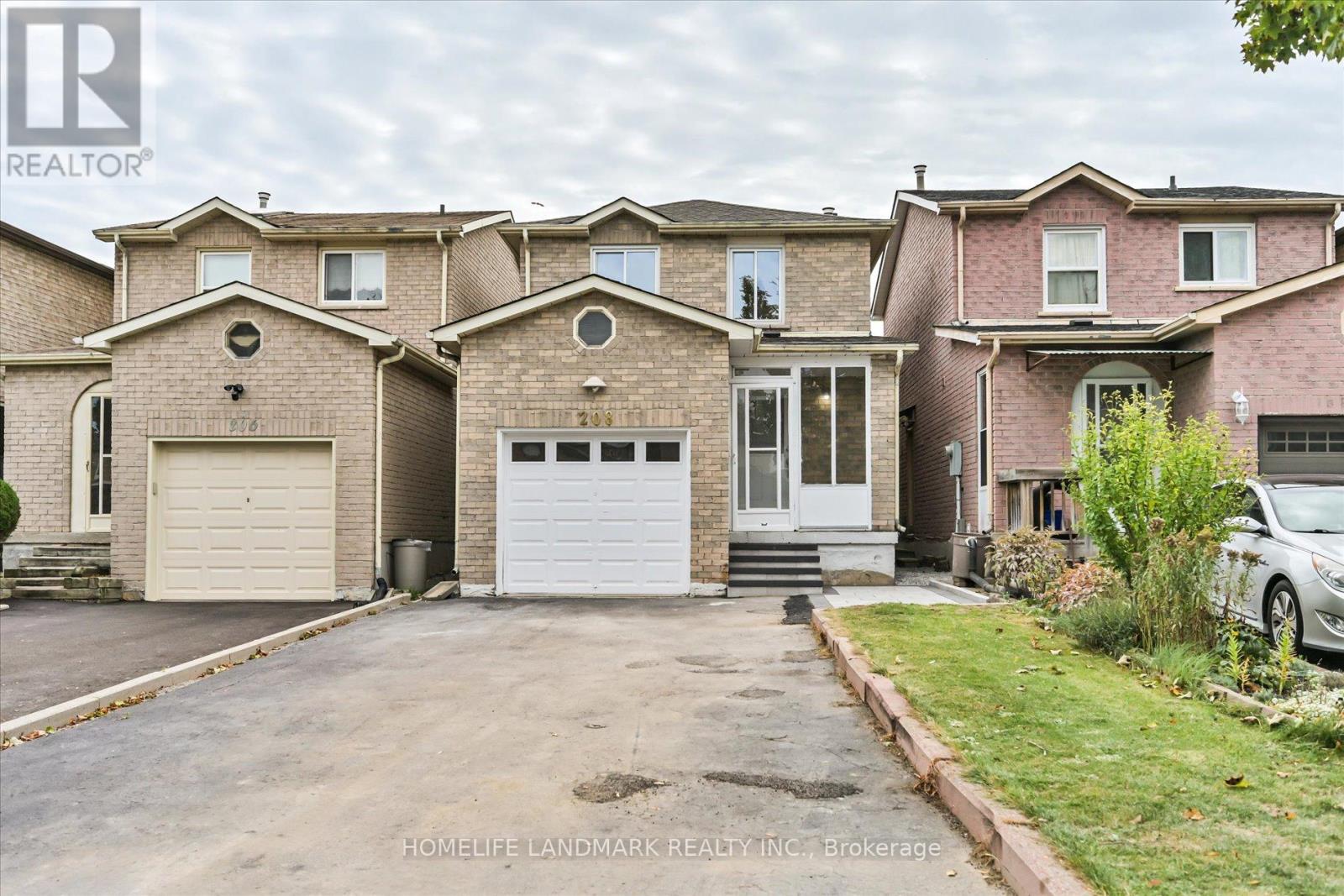 208 Woodhall Road, Markham, Ontario  L3S 1N3 - Photo 2 - N12467366