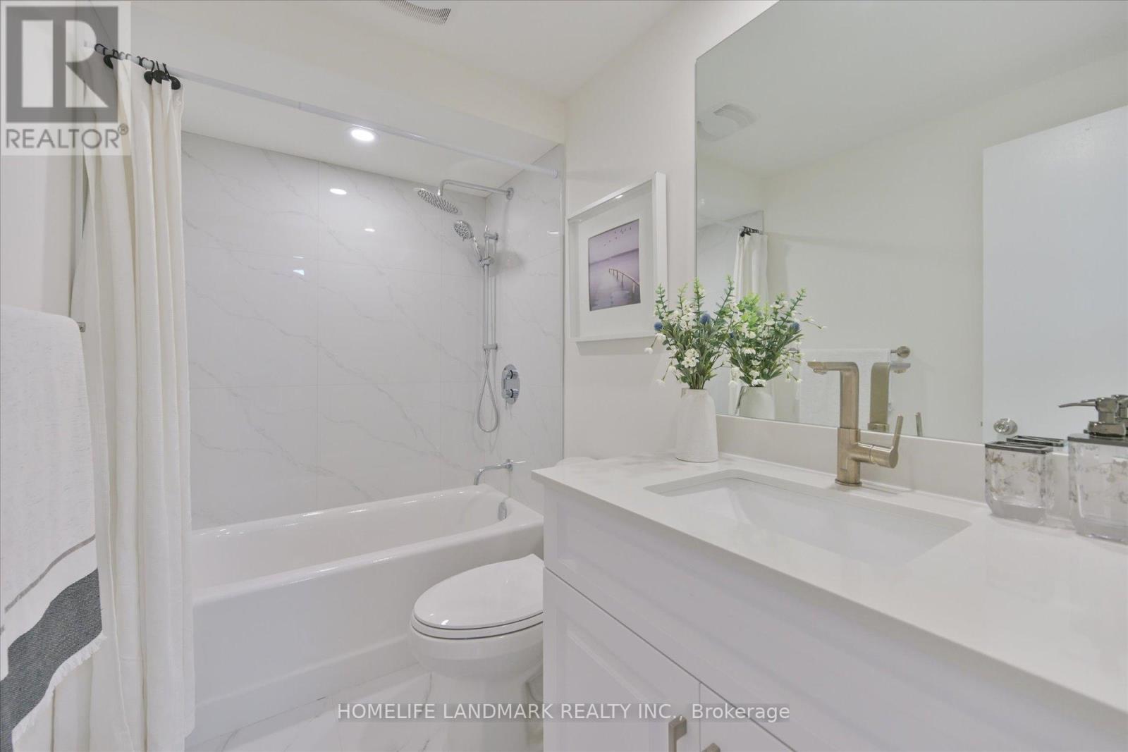 208 Woodhall Road, Markham, Ontario  L3S 1N3 - Photo 23 - N12467366