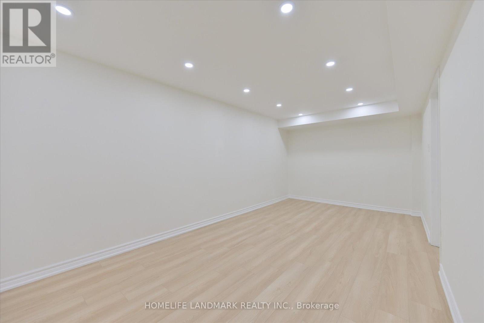 208 Woodhall Road, Markham, Ontario  L3S 1N3 - Photo 26 - N12467366