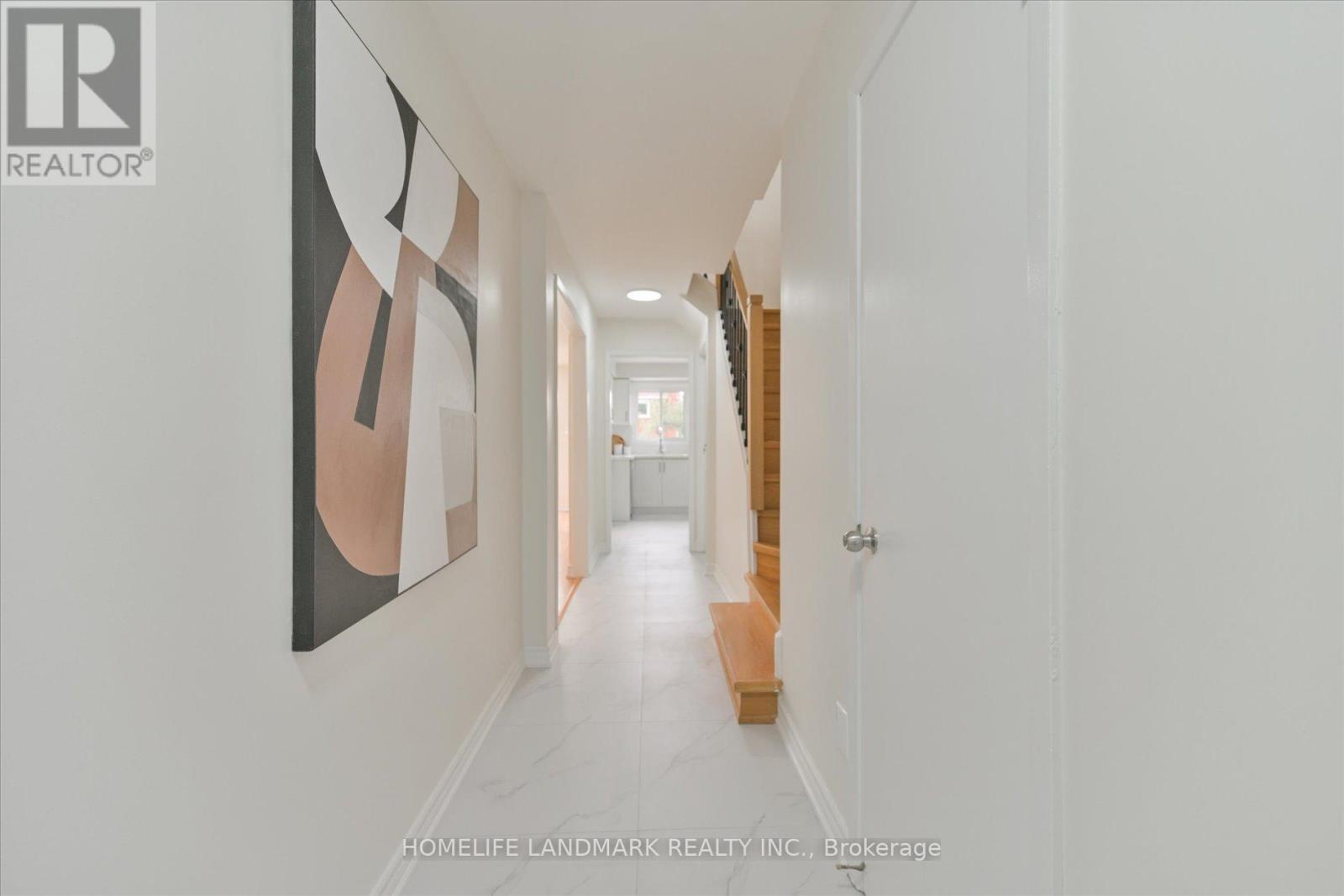 208 Woodhall Road, Markham, Ontario  L3S 1N3 - Photo 4 - N12467366