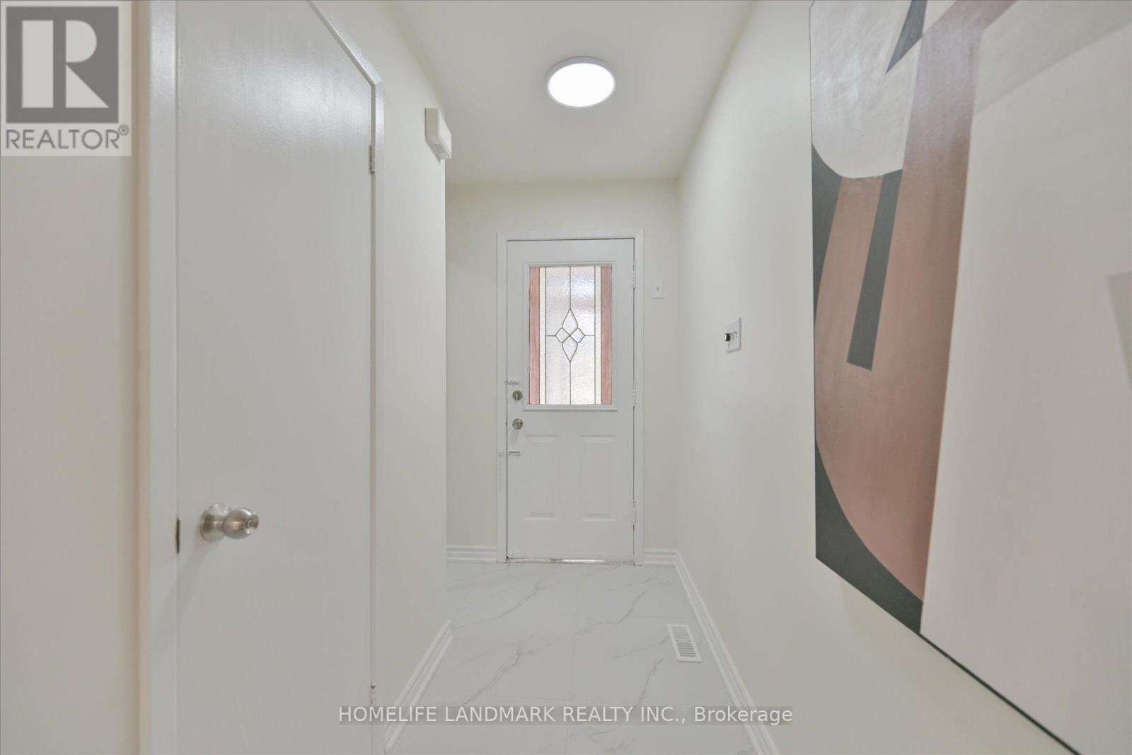 208 Woodhall Road, Markham, Ontario  L3S 1N3 - Photo 5 - N12467366