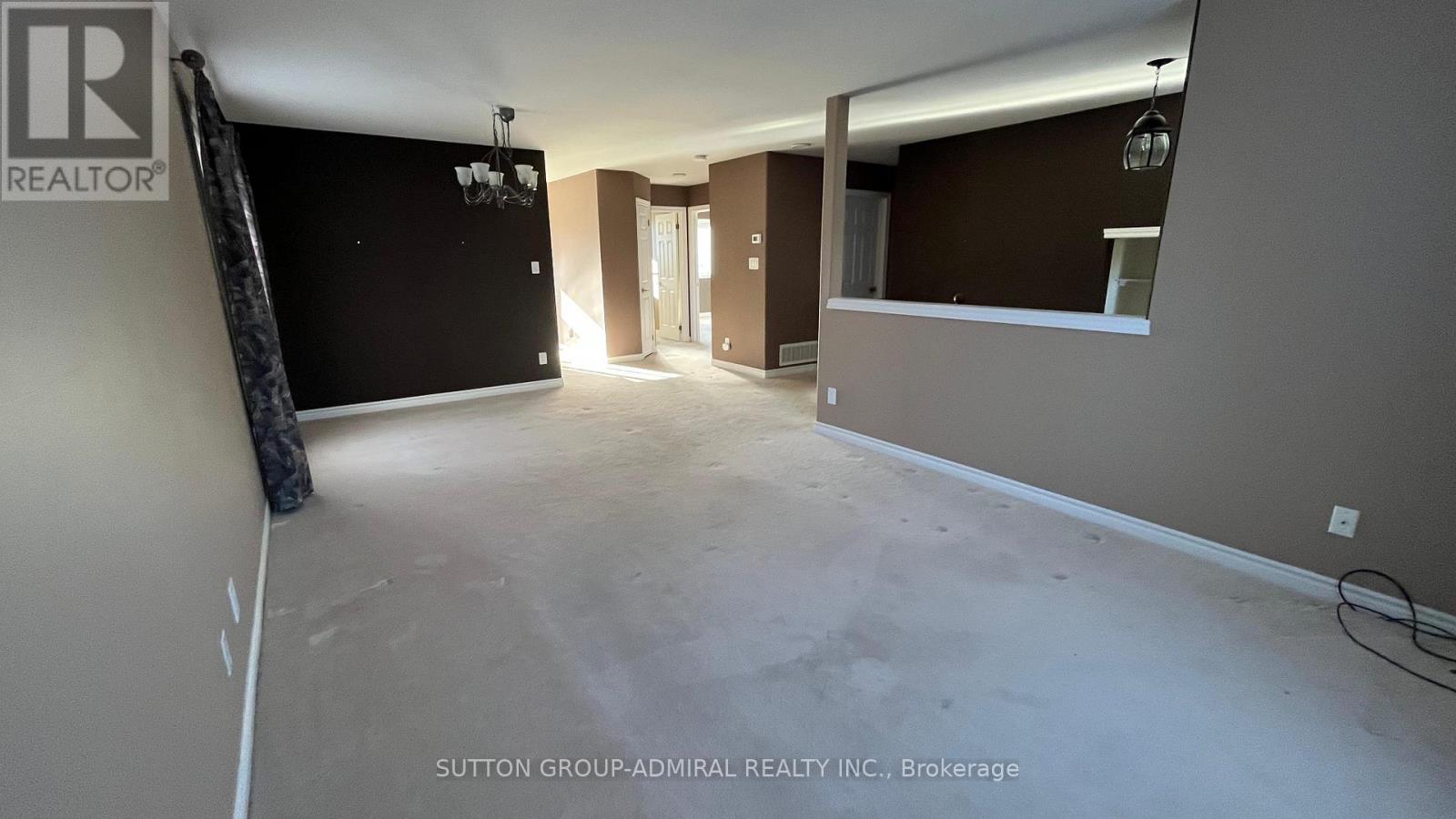 Upper - 12 Revelstoke Court, Barrie, Ontario  L4N 8X7 - Photo 3 - S12467356