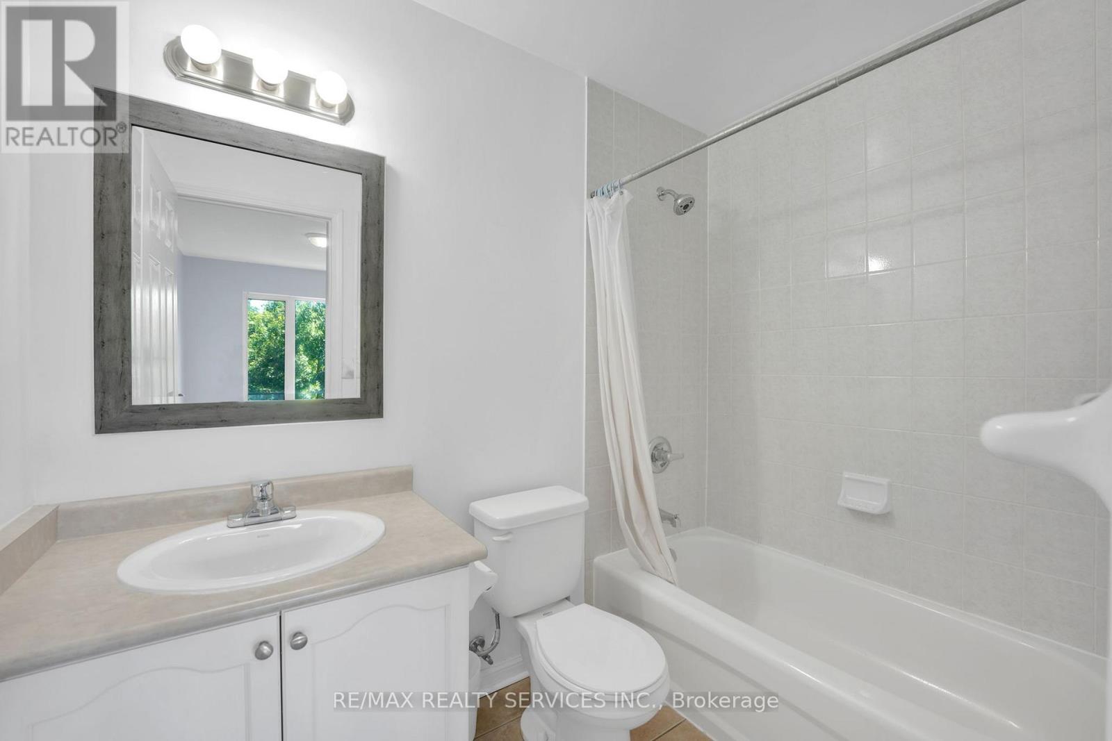 45 - 3059 Finch Avenue W, Toronto, Ontario  M9M 0A7 - Photo 33 - W12467349