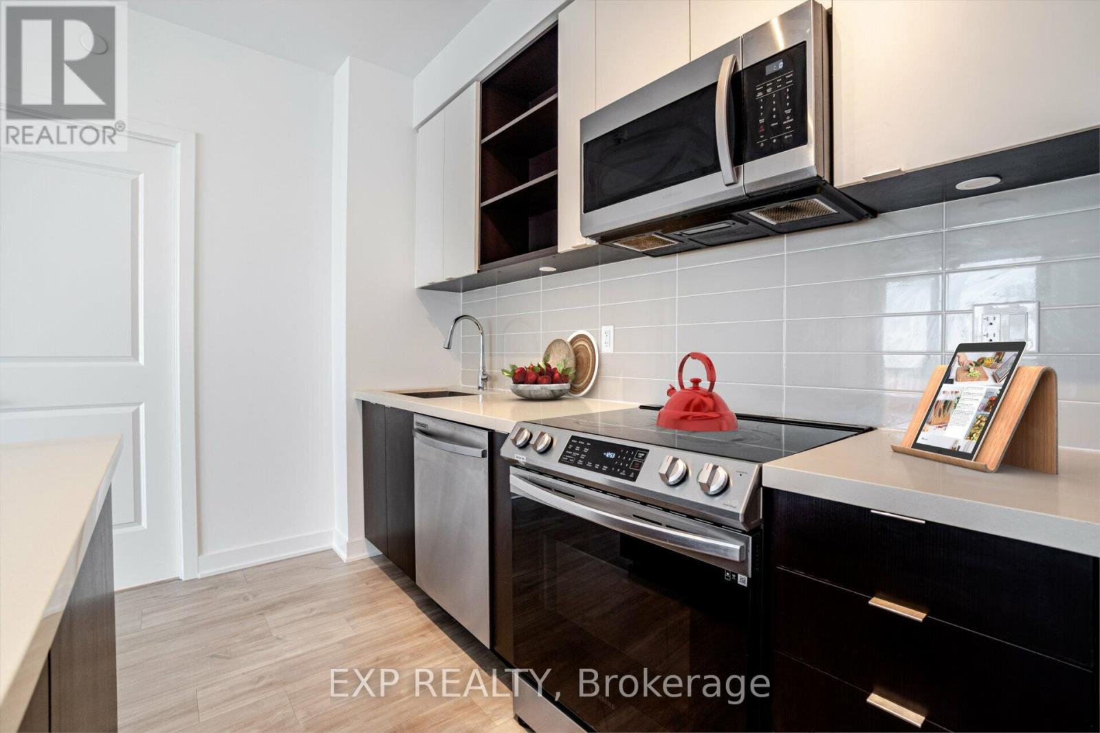 1707 - 4675 Metcalfe Avenue, Mississauga, Ontario  L5M 0Z7 - Photo 14 - W12467363