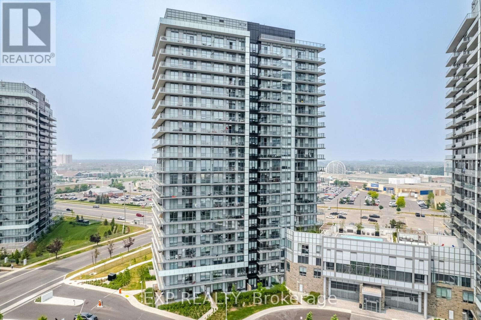 1707 - 4675 Metcalfe Avenue, Mississauga, Ontario  L5M 0Z7 - Photo 3 - W12467363