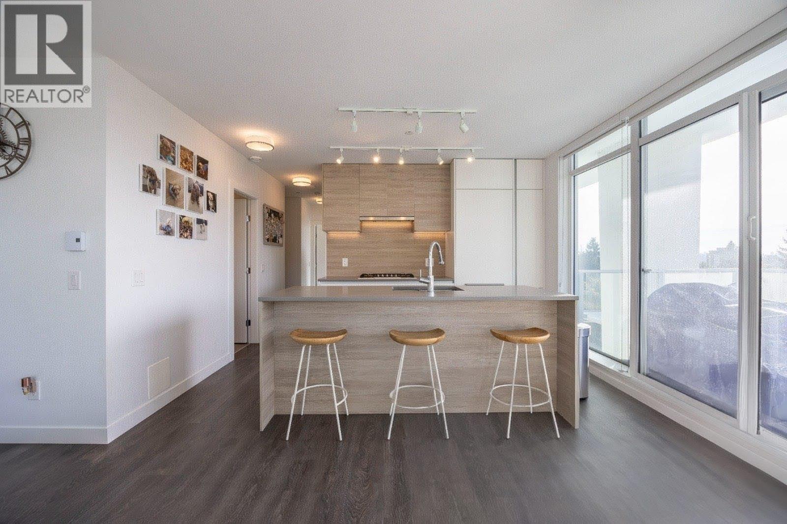503 652 Whiting Way, Coquitlam, British Columbia  V3J 0K3 - Photo 4 - R3058431
