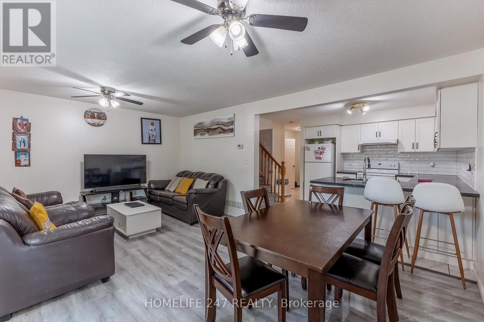5 - 31 Schroder Crescent, Guelph, Ontario  N1E 7M6 - Photo 10 - X12467364