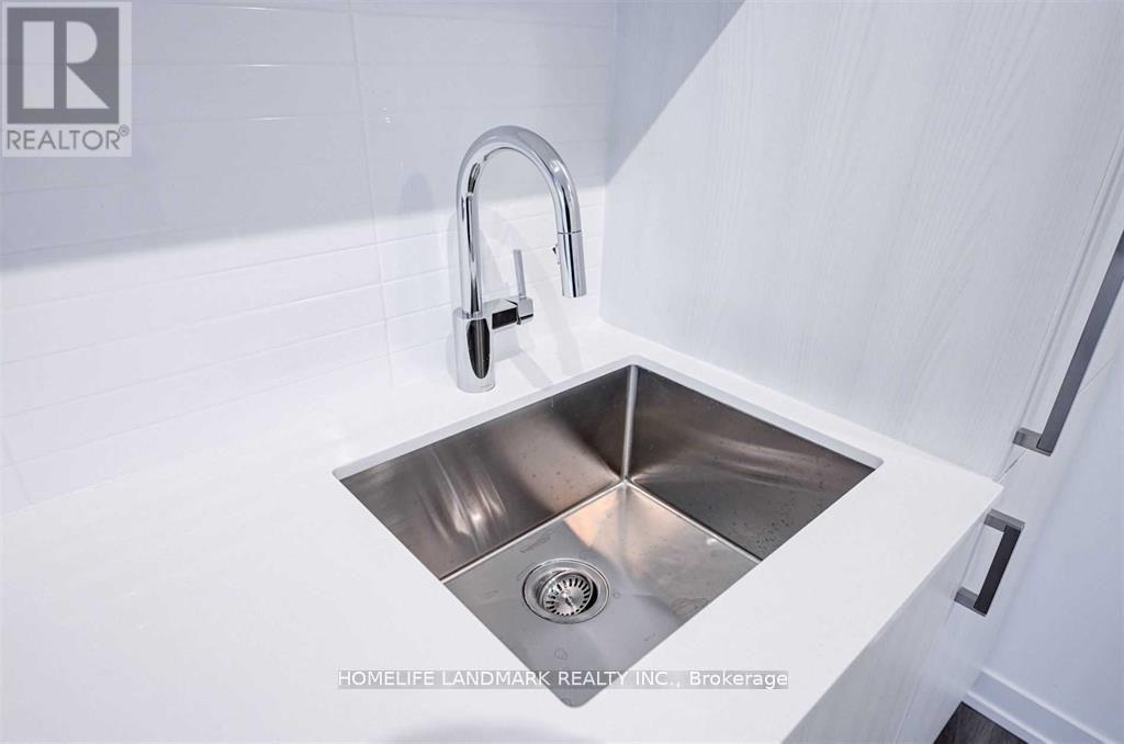 2706 - 138 Downes Street, Toronto, Ontario  M5E 0E4 - Photo 10 - C12467387
