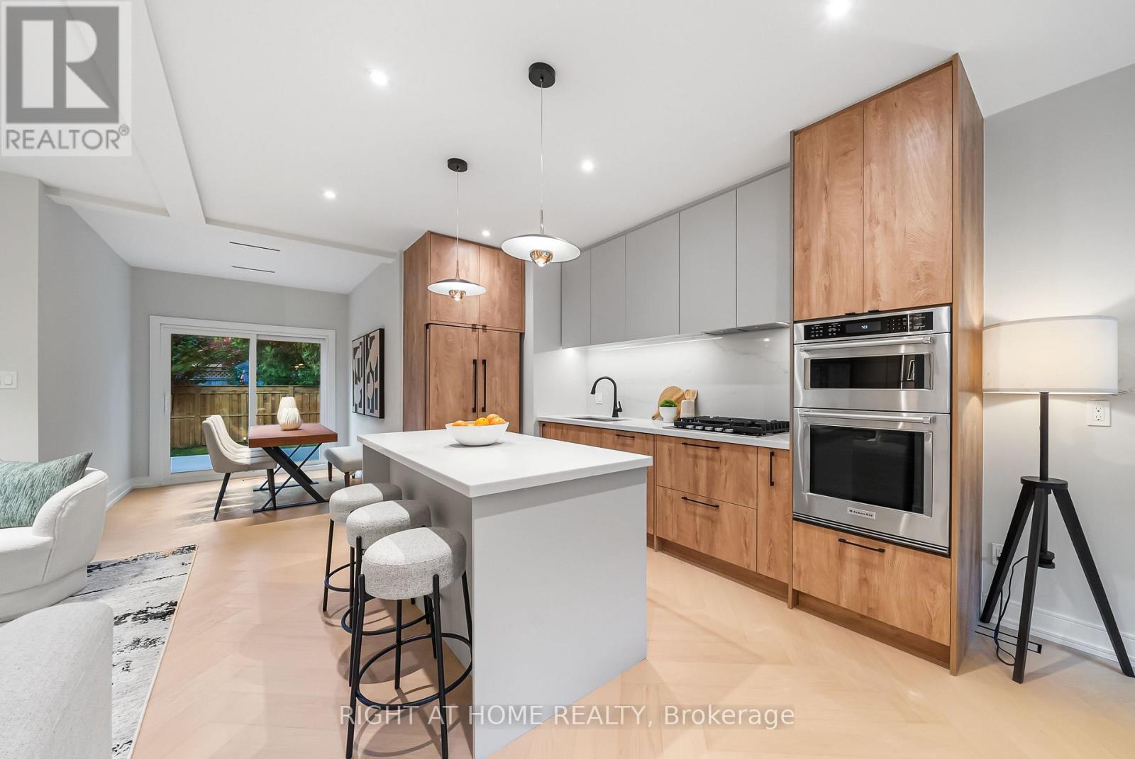 98 Dixon Avenue, Toronto, Ontario  M4L 1N7 - Photo 17 - E12467383