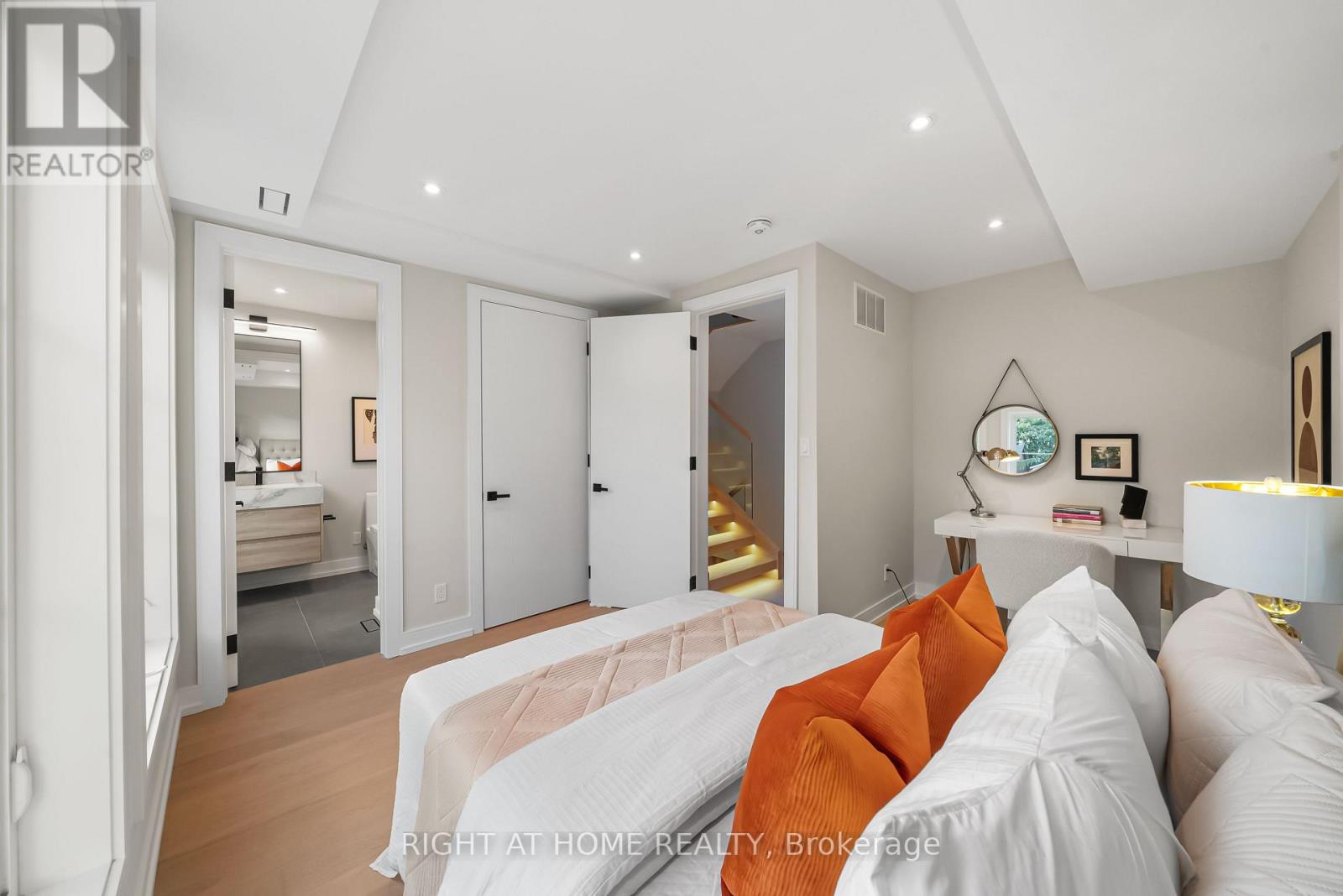 98 Dixon Avenue, Toronto, Ontario  M4L 1N7 - Photo 21 - E12467383