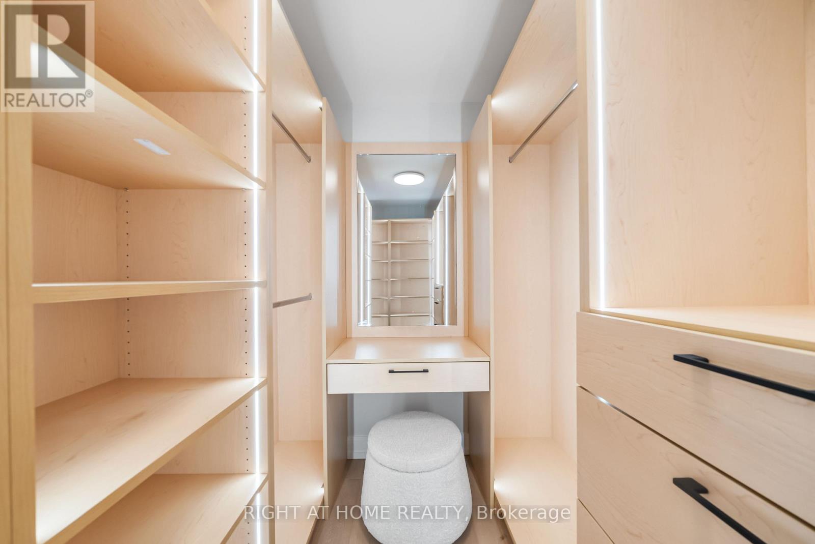 98 Dixon Avenue, Toronto, Ontario  M4L 1N7 - Photo 31 - E12467383