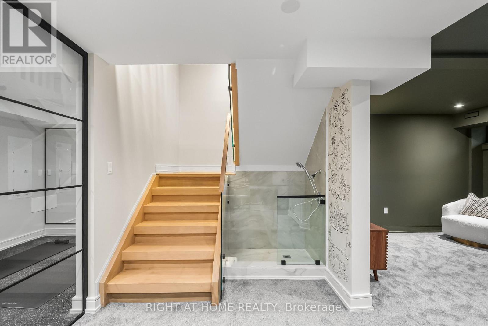 98 Dixon Avenue, Toronto, Ontario  M4L 1N7 - Photo 38 - E12467383