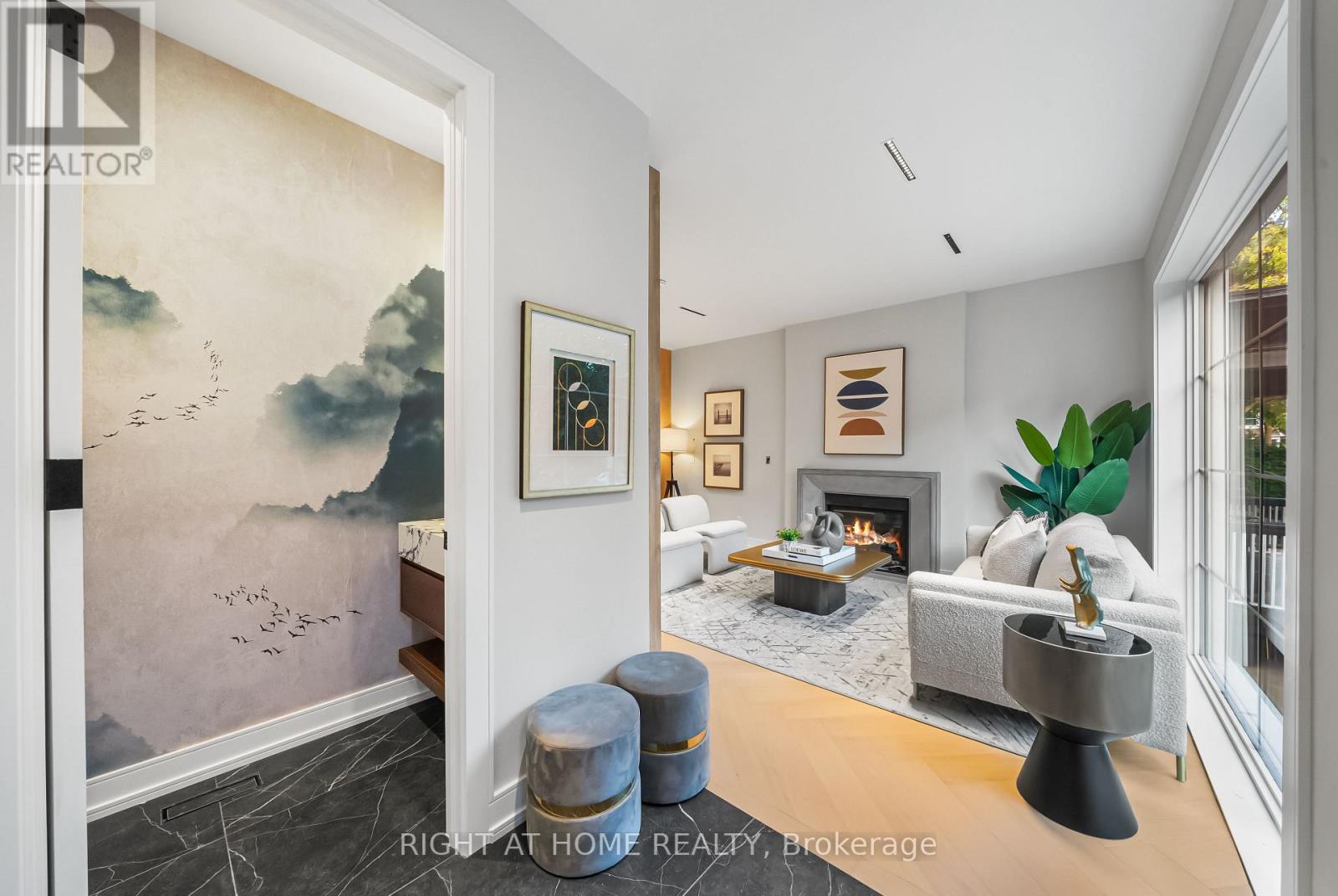 98 Dixon Avenue, Toronto, Ontario  M4L 1N7 - Photo 5 - E12467383