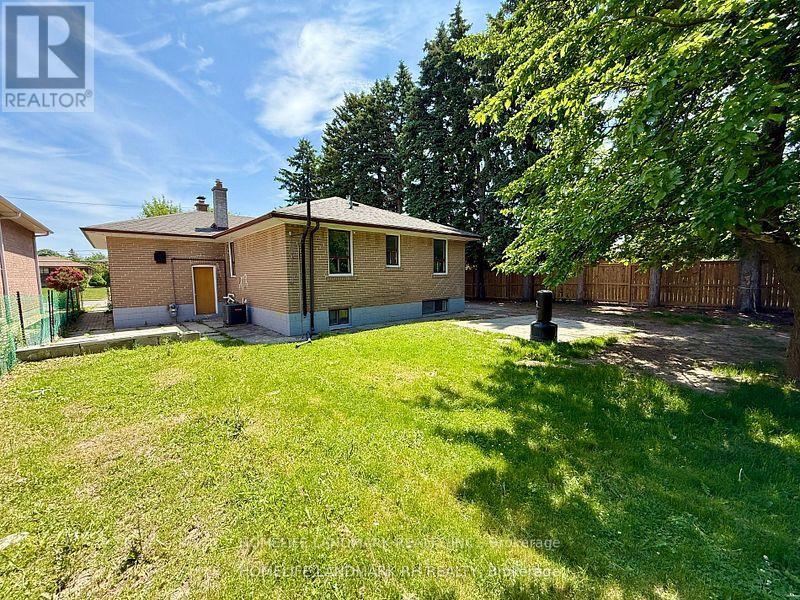38 Aragon Avenue, Toronto, Ontario  M1T 1X8 - Photo 17 - E12467388