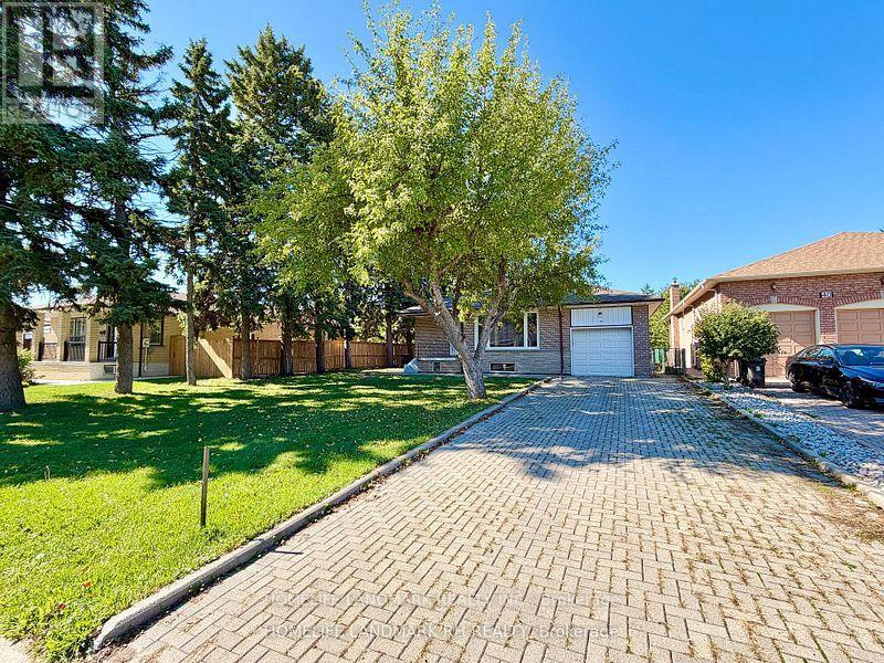 38 Aragon Avenue, Toronto, Ontario  M1T 1X8 - Photo 3 - E12467388