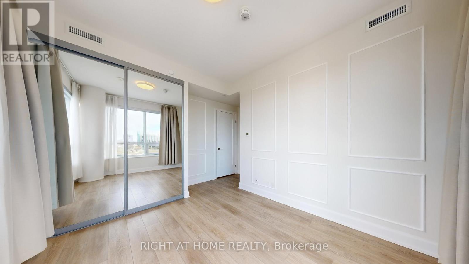 807 - 38 Water Walk Drive, Markham, Ontario  L3R 6M8 - Photo 18 - N12467385