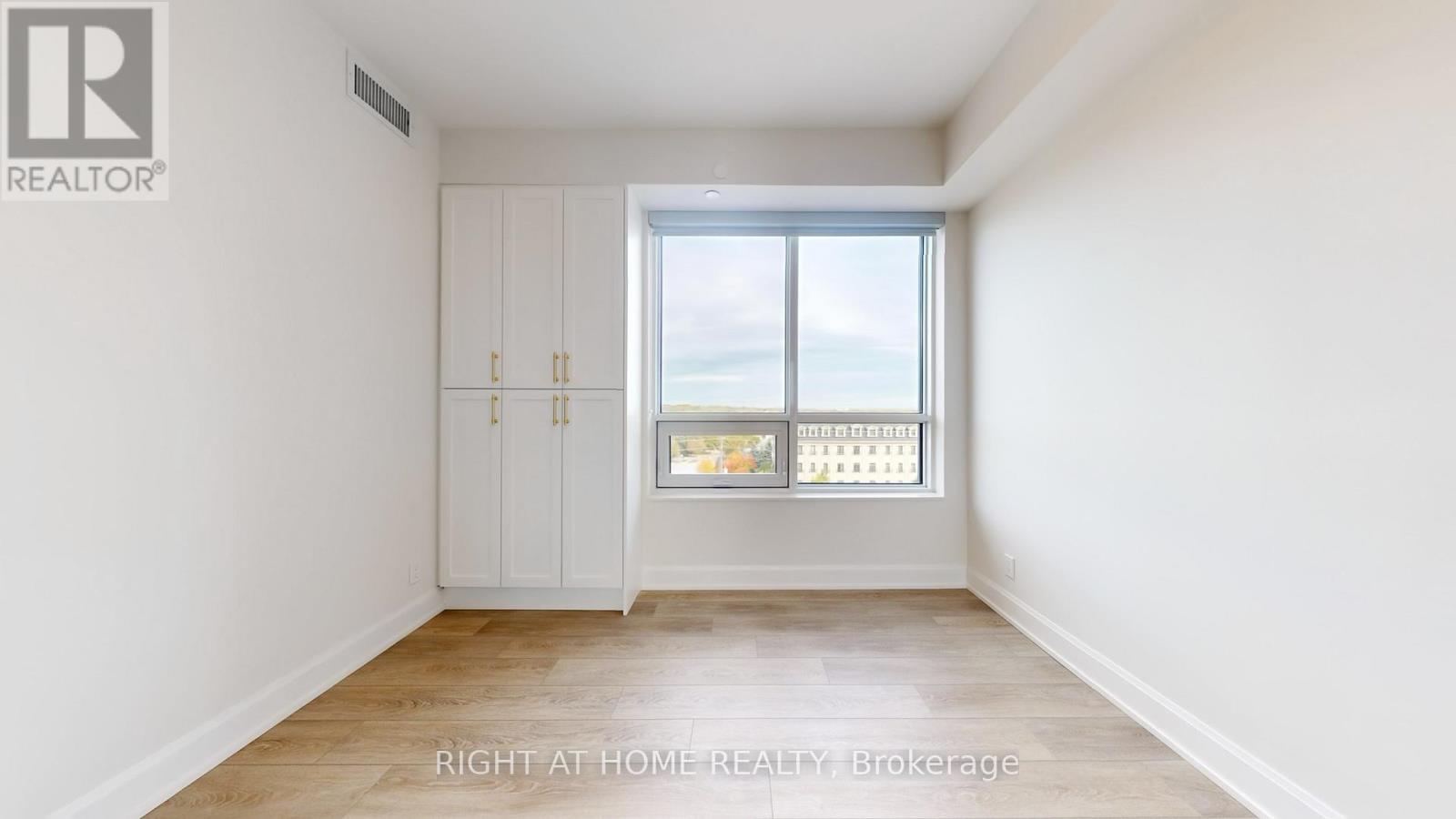 807 - 38 Water Walk Drive, Markham, Ontario  L3R 6M8 - Photo 21 - N12467385