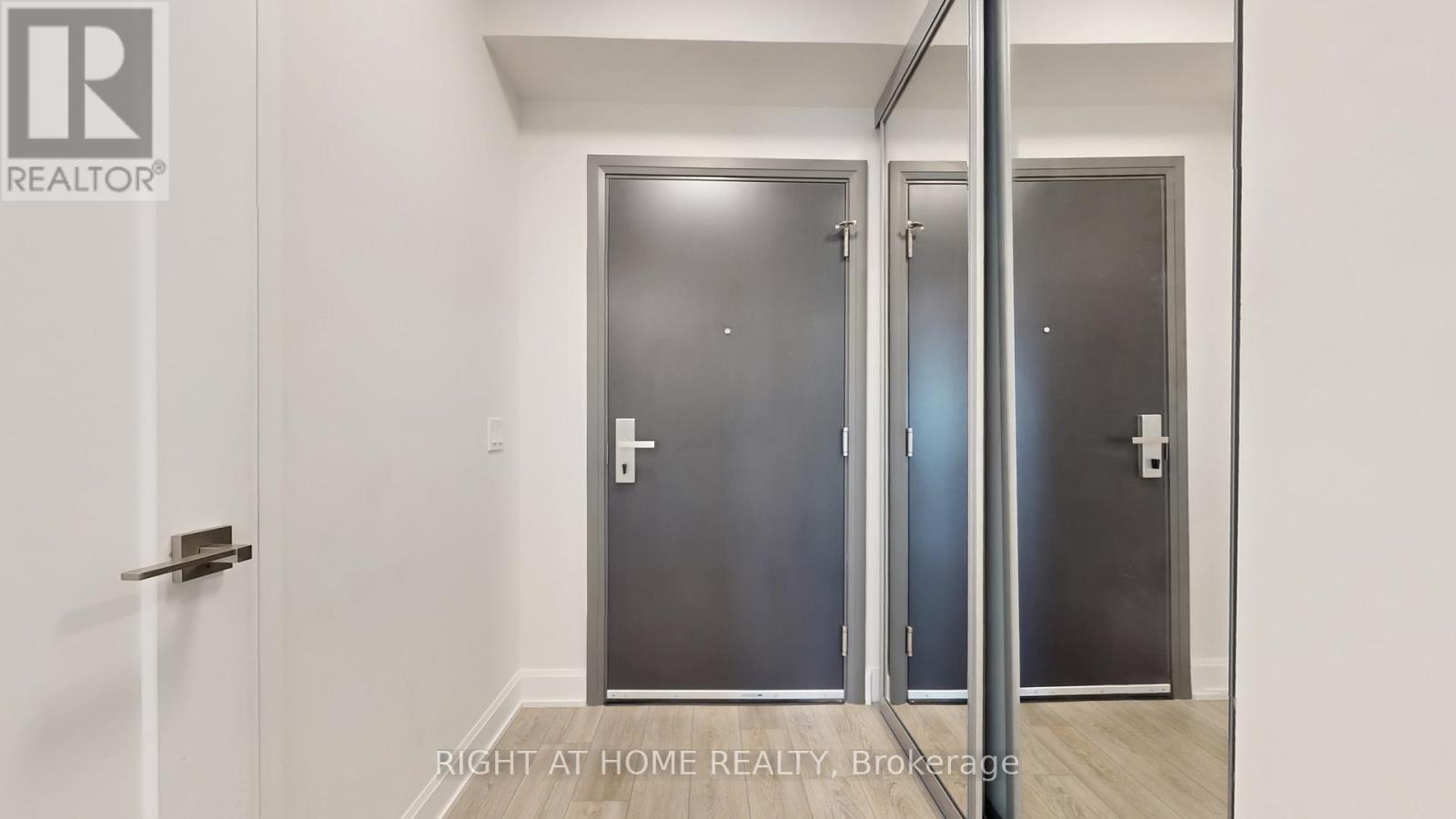 807 - 38 Water Walk Drive, Markham, Ontario  L3R 6M8 - Photo 27 - N12467385
