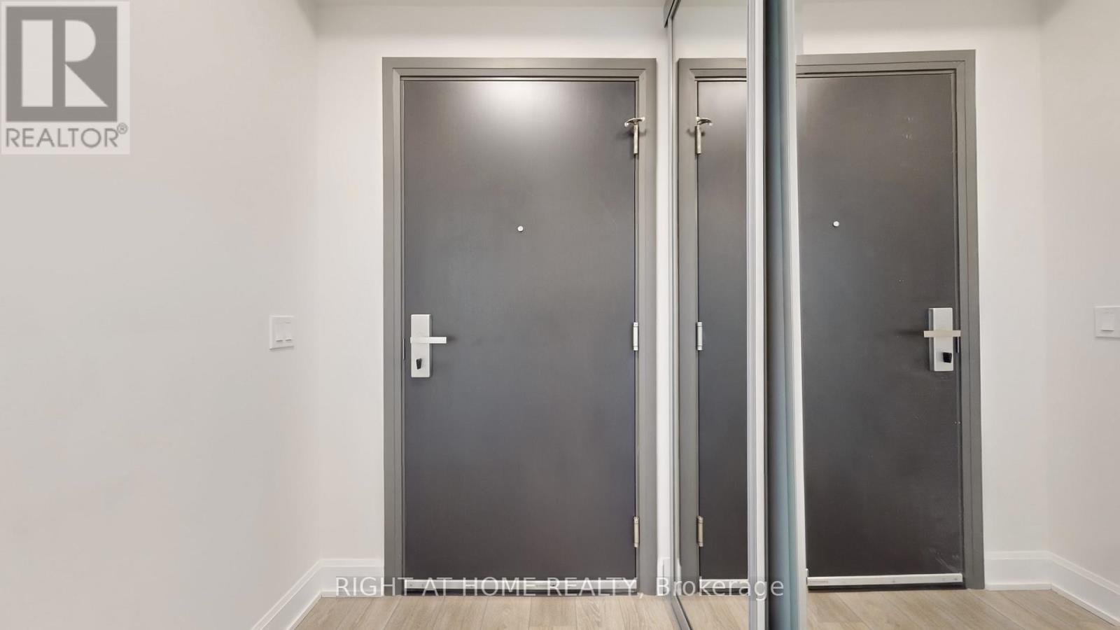 807 - 38 Water Walk Drive, Markham, Ontario  L3R 6M8 - Photo 30 - N12467385