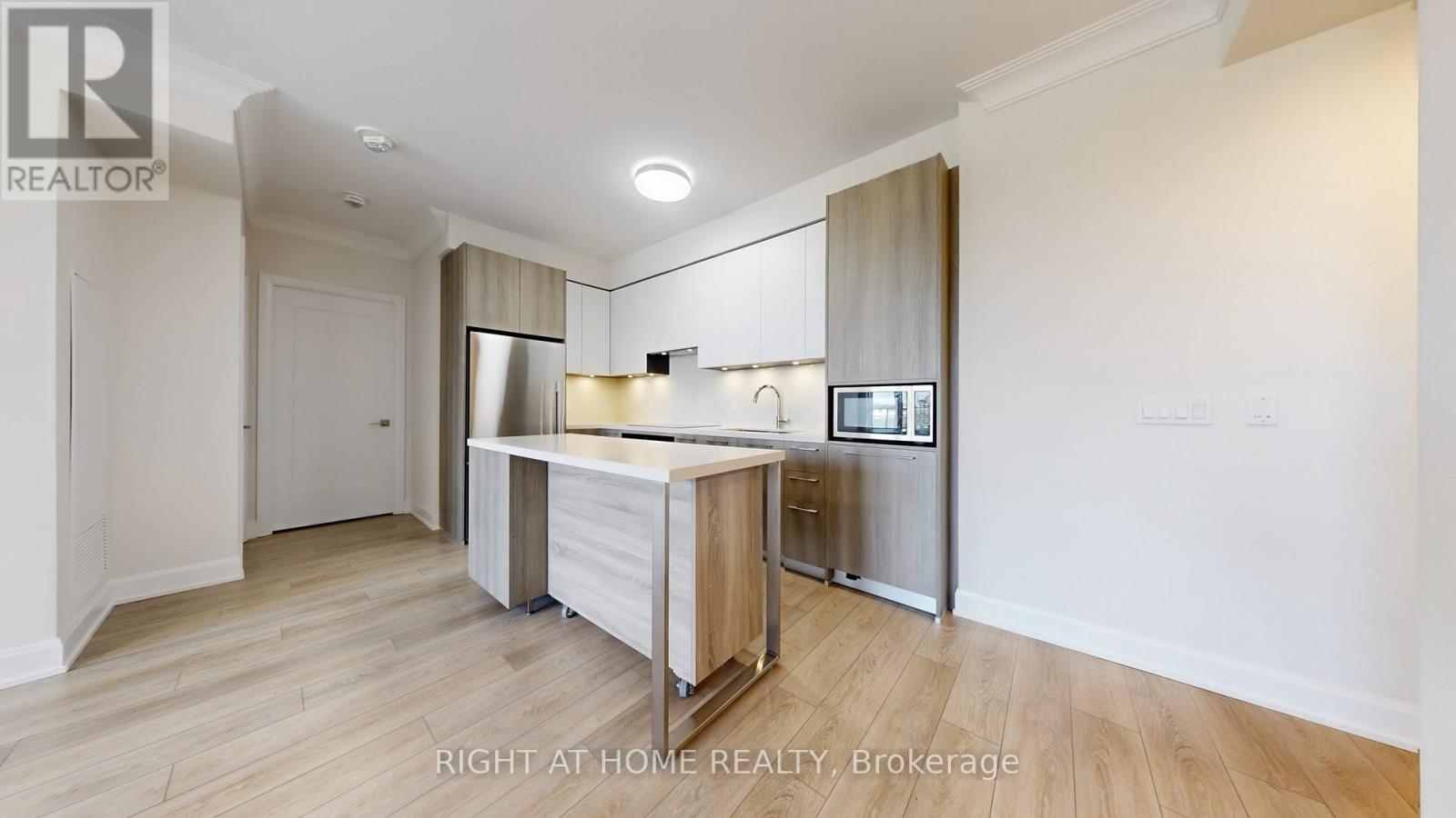 807 - 38 Water Walk Drive, Markham, Ontario  L3R 6M8 - Photo 9 - N12467385