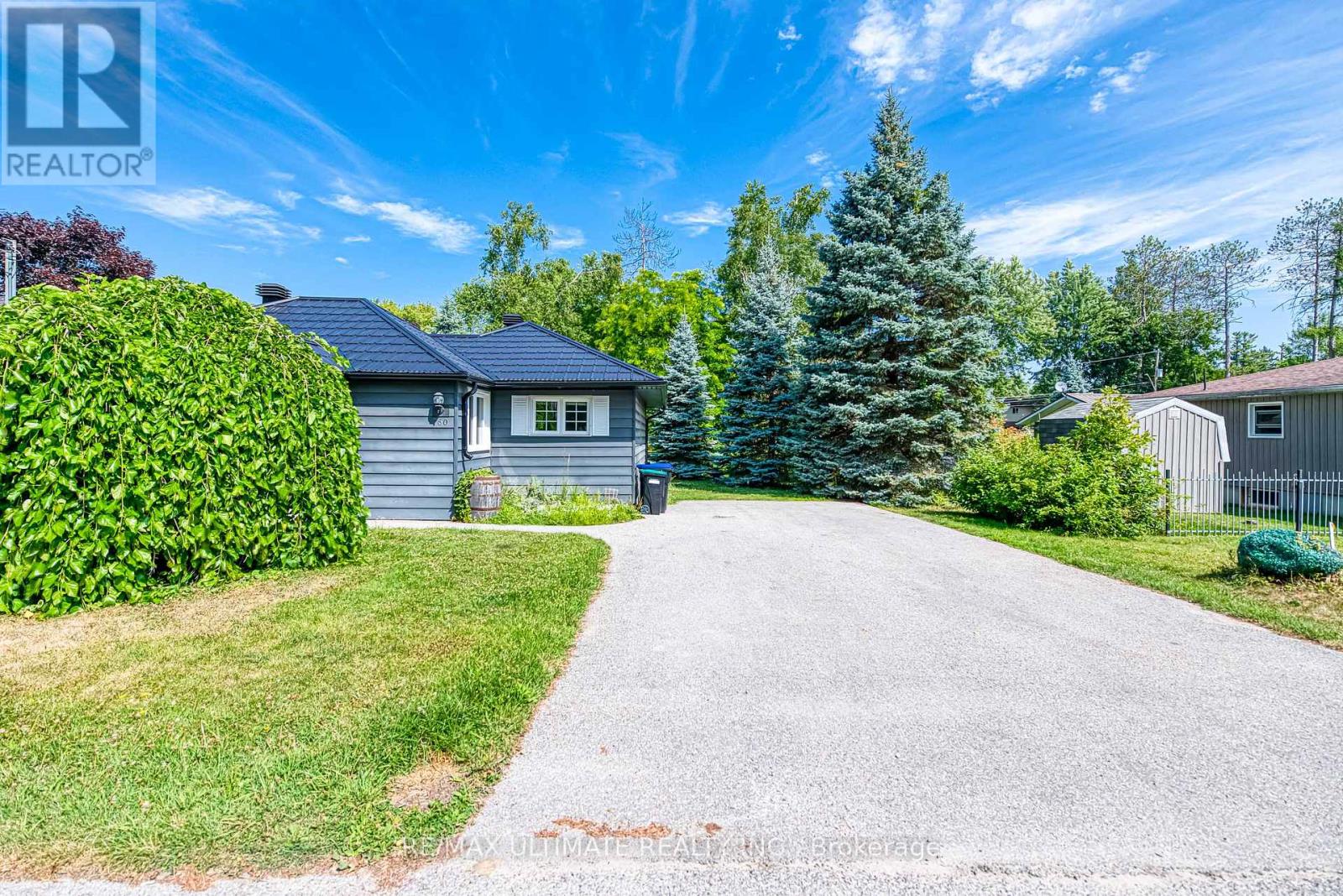 760 Florence Road, Innisfil, Ontario  L9S 2E2 - Photo 3 - N12467390