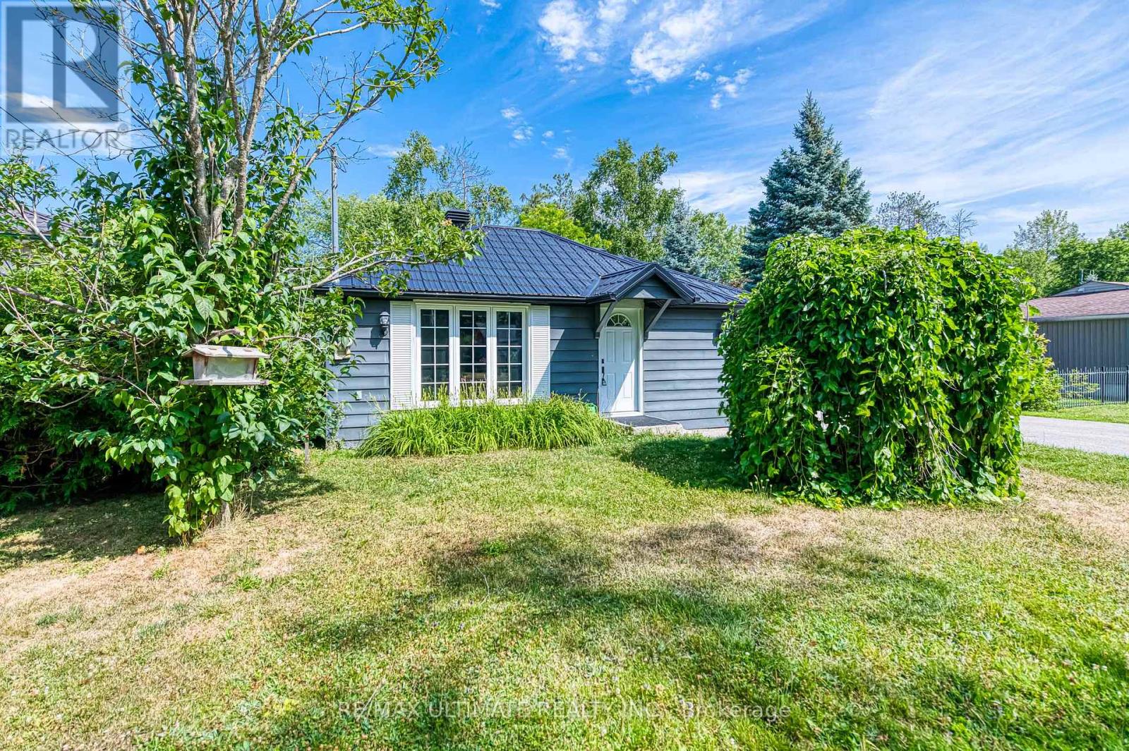 760 Florence Road, Innisfil, Ontario  L9S 2E2 - Photo 4 - N12467390