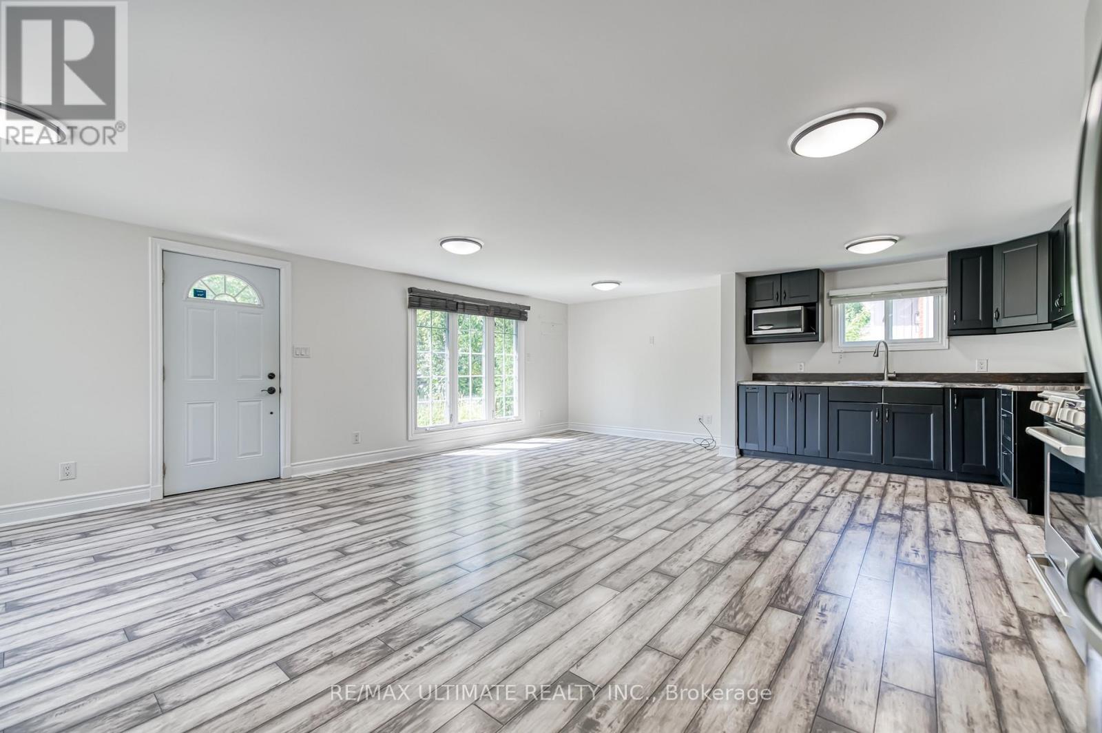 760 Florence Road, Innisfil, Ontario  L9S 2E2 - Photo 8 - N12467390