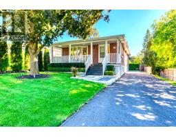 1 LAURENTIDE AVENUE, Aurora, Ontario