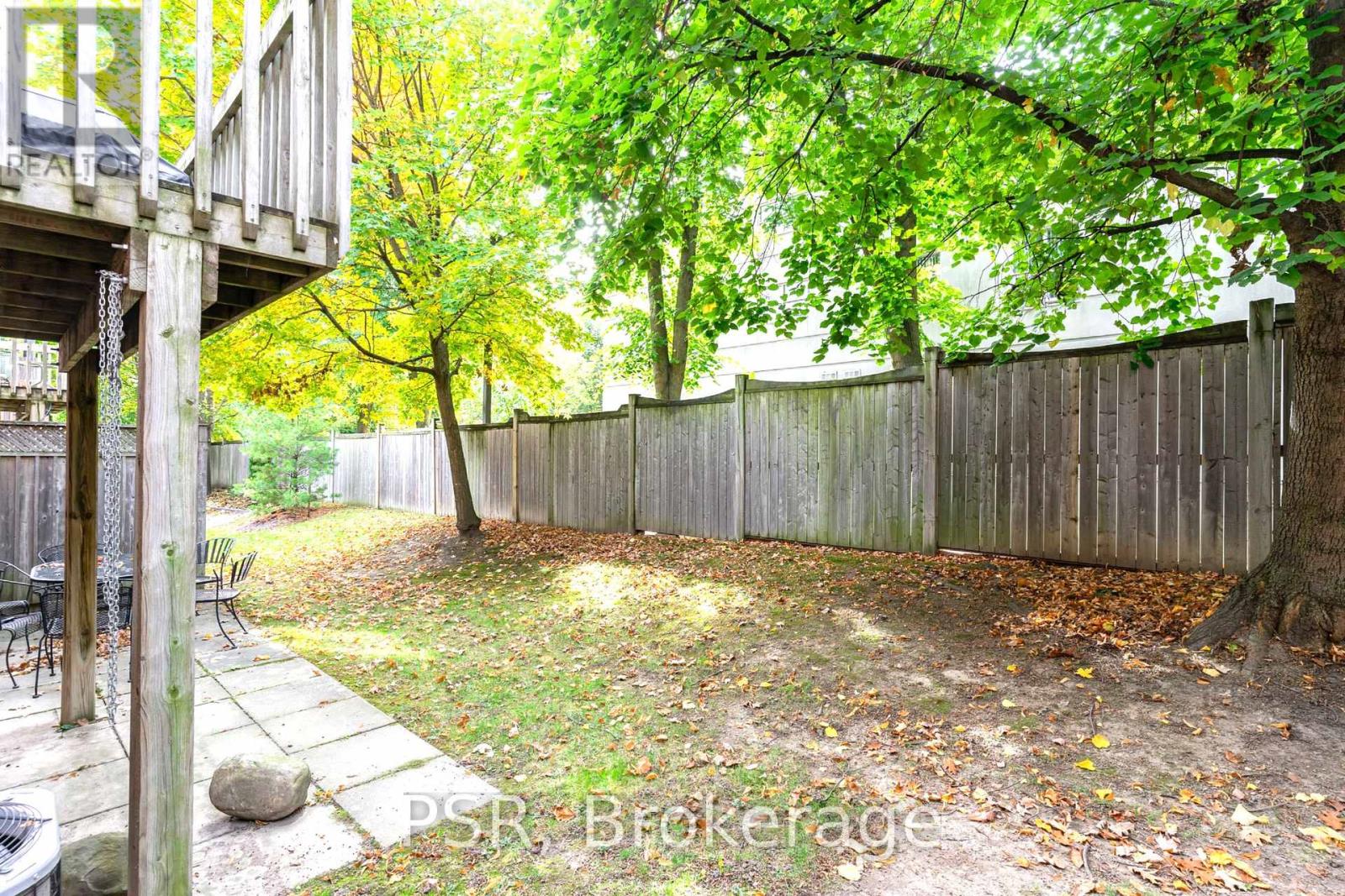 17 - 1010 Cristina Court, Mississauga, Ontario  L5J 4T7 - Photo 25 - W12467372