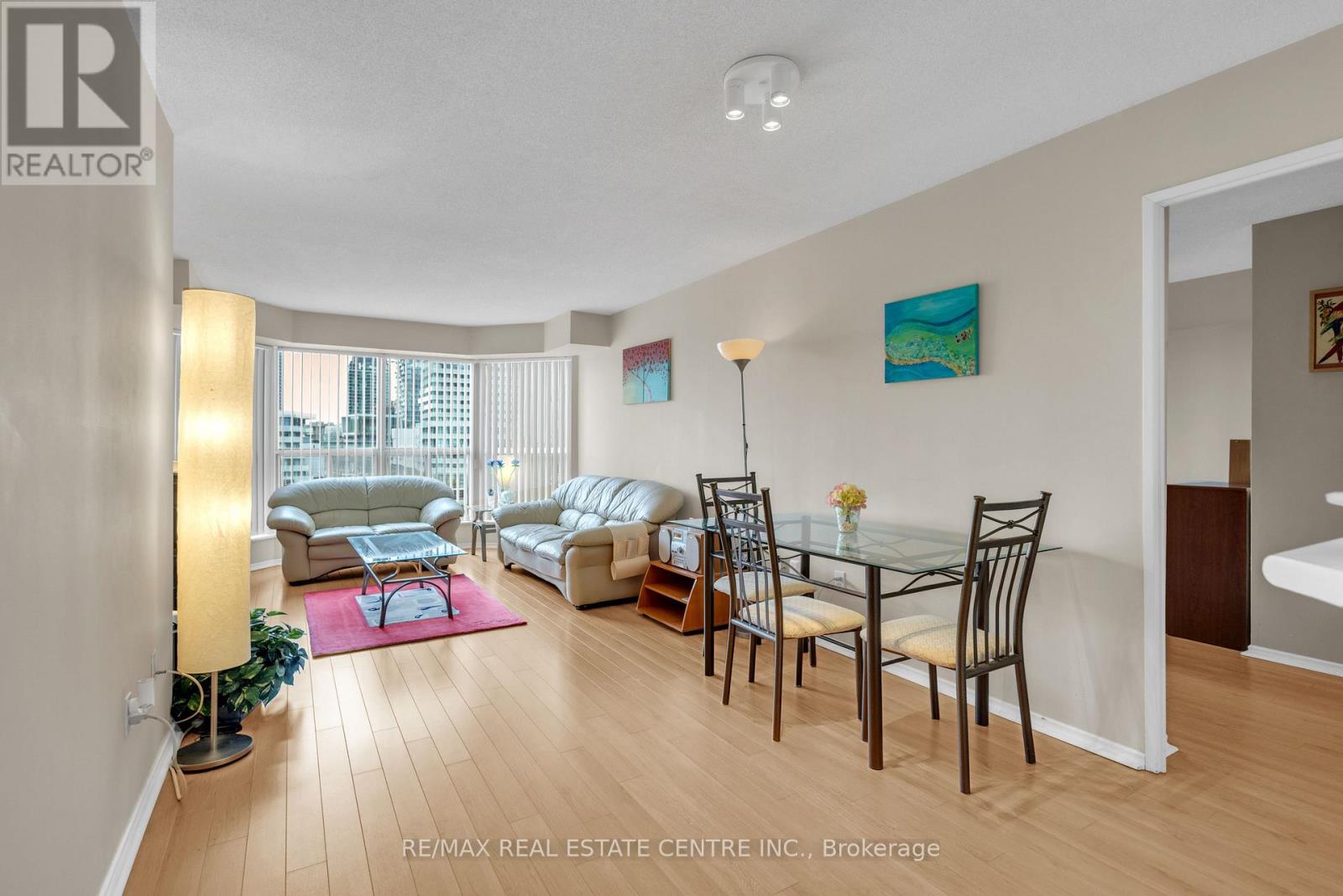 702 - 335 Webb Drive, Mississauga, Ontario  L5B 4A1 - Photo 14 - W12467373