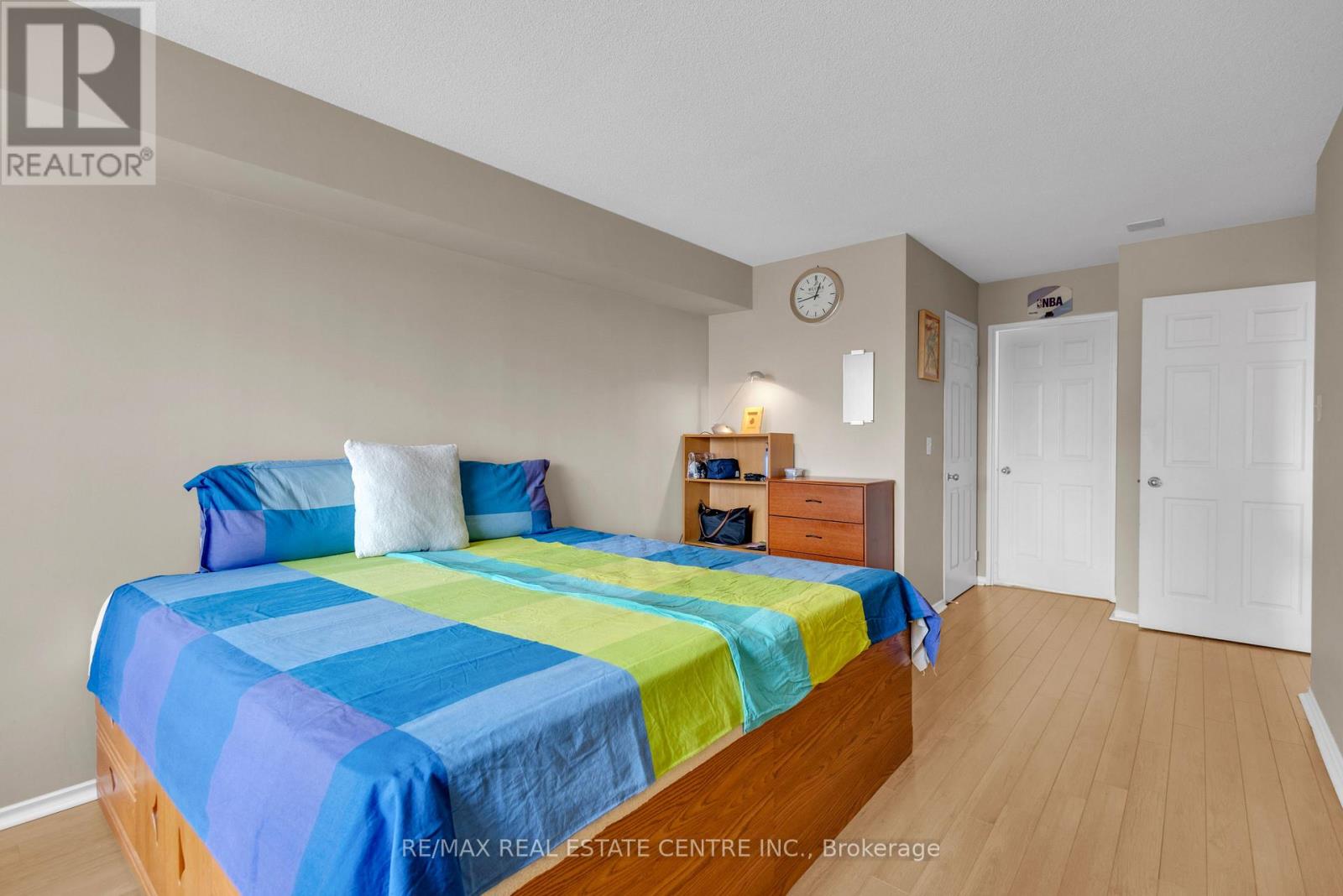 702 - 335 Webb Drive, Mississauga, Ontario  L5B 4A1 - Photo 25 - W12467373