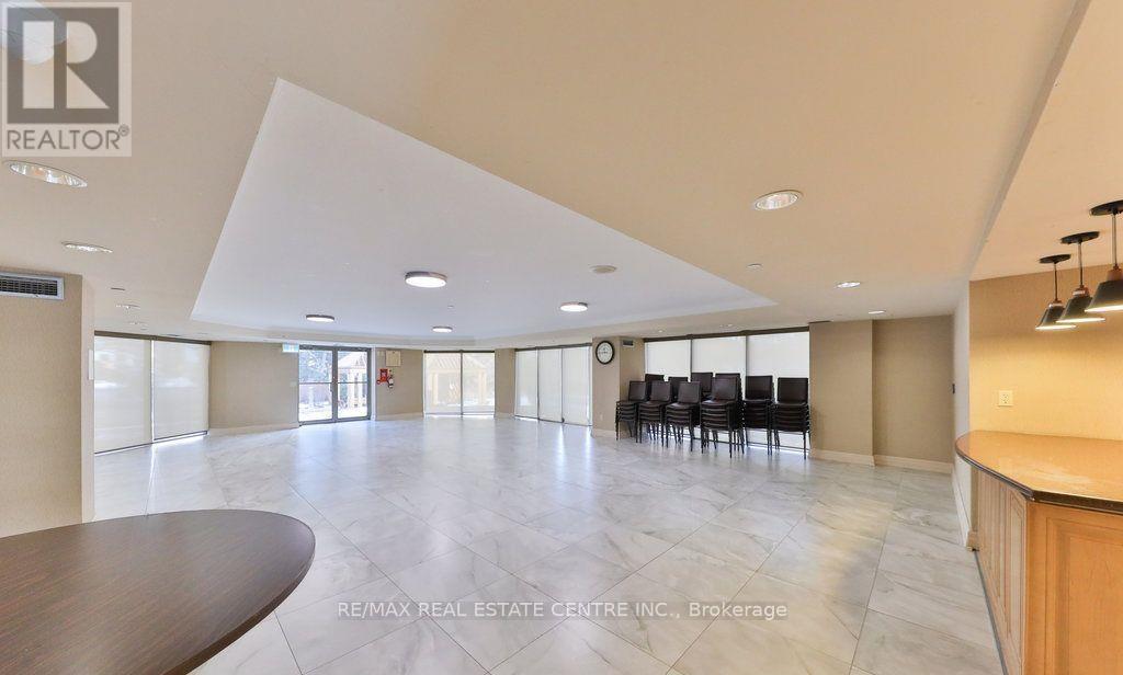 702 - 335 Webb Drive, Mississauga, Ontario  L5B 4A1 - Photo 39 - W12467373