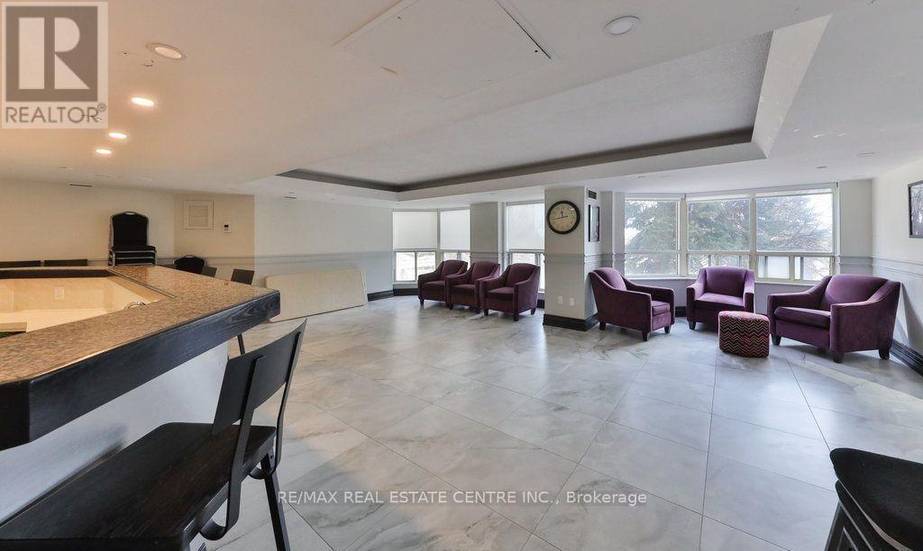 702 - 335 Webb Drive, Mississauga, Ontario  L5B 4A1 - Photo 41 - W12467373