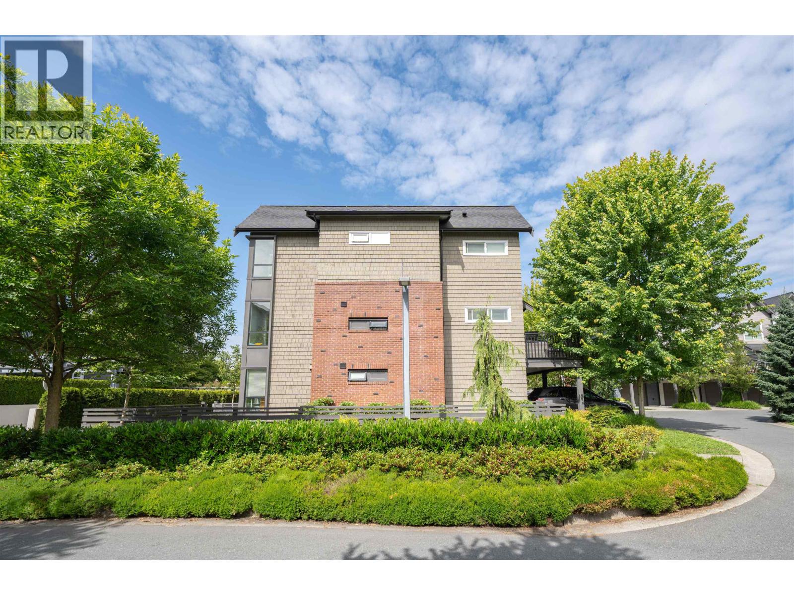 1 2371 Ranger Lane, Port Coquitlam, British Columbia  V3B 0N6 - Photo 2 - R3059410