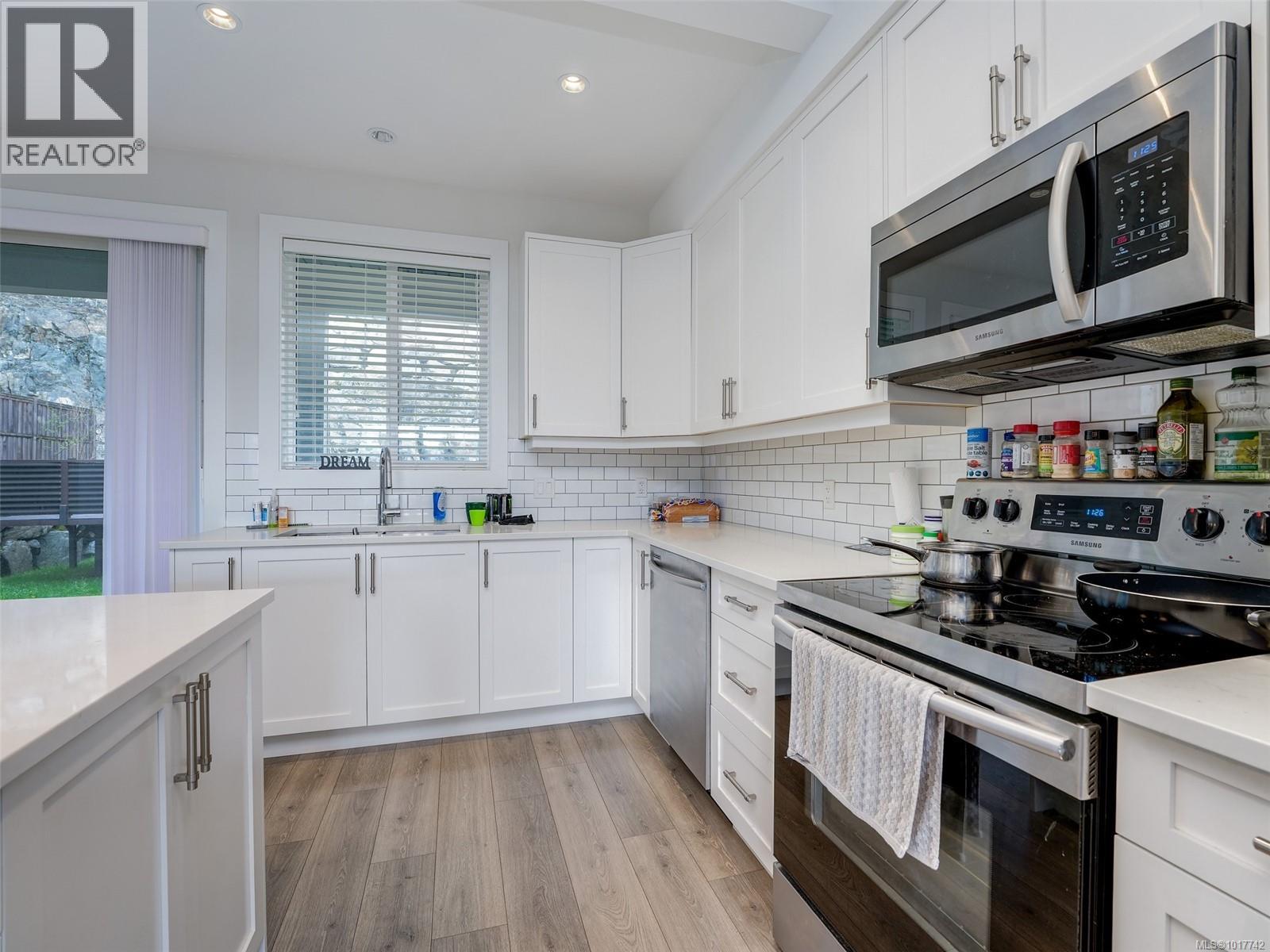 7024 Brailsford Pl, Sooke, British Columbia  V9Z 1J7 - Photo 9 - 1017742