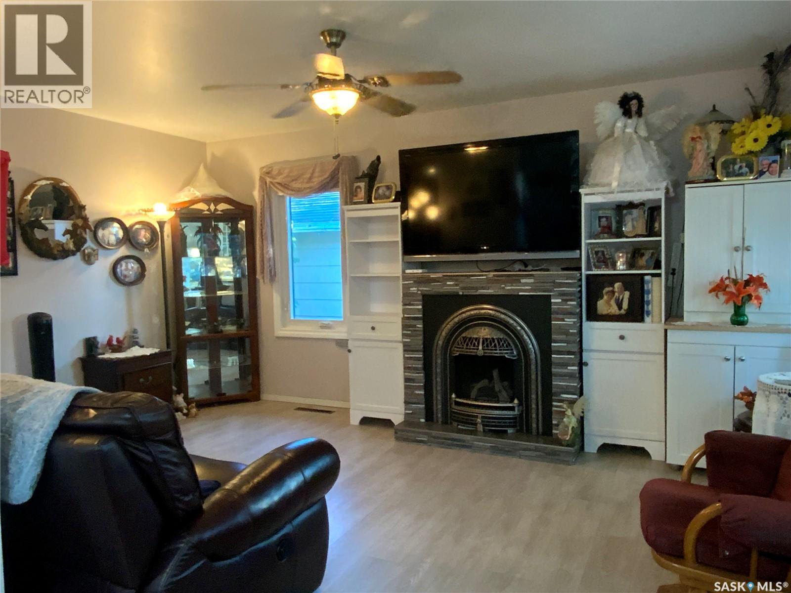 319 Simpson Street, Outlook, Saskatchewan  S0L 2N0 - Photo 10 - SK020938