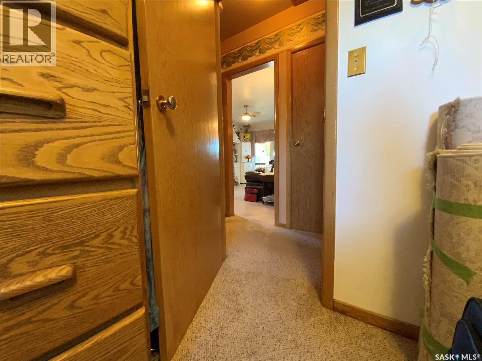 319 Simpson Street, Outlook, Saskatchewan  S0L 2N0 - Photo 17 - SK020938