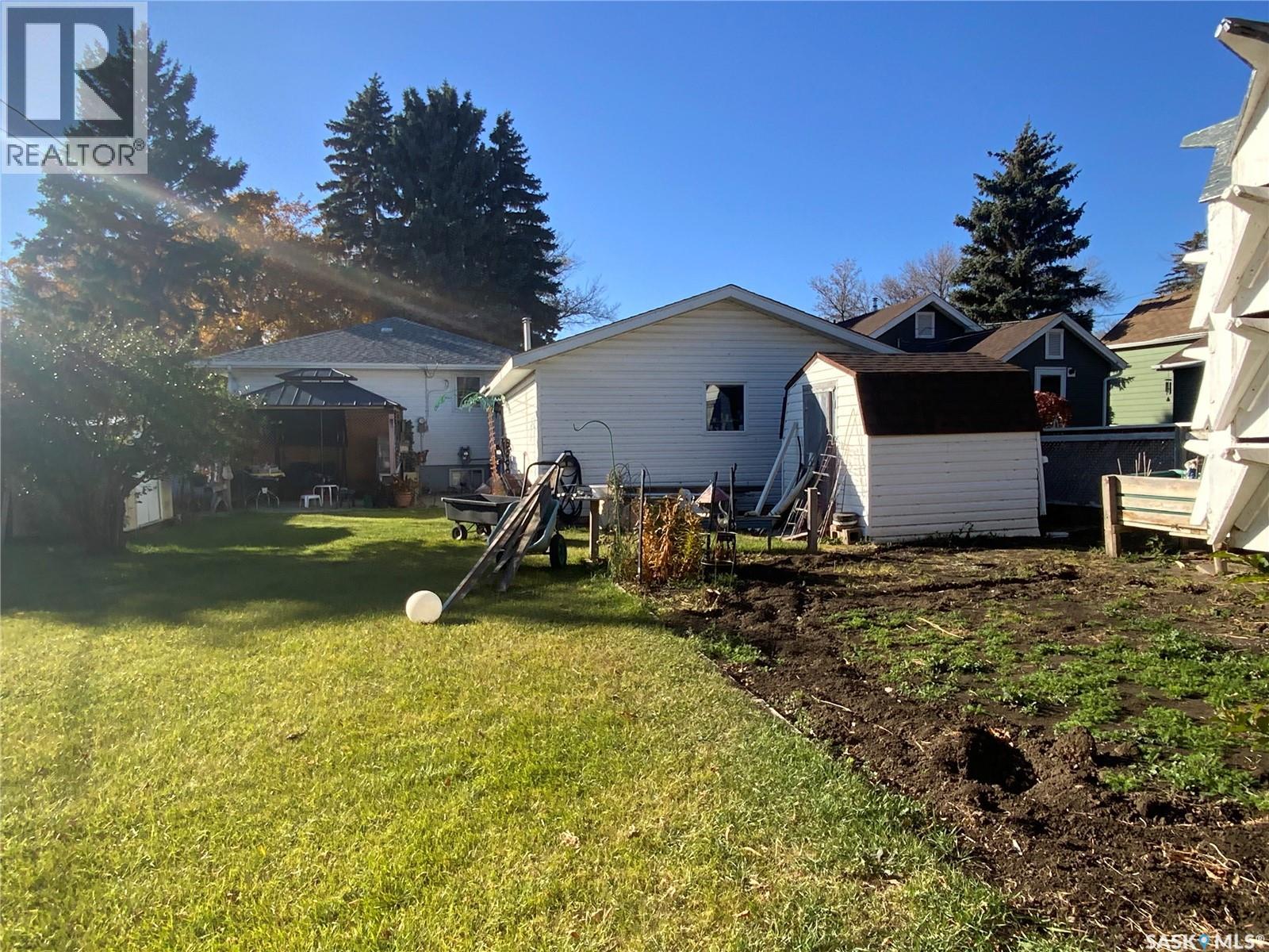 319 Simpson Street, Outlook, Saskatchewan  S0L 2N0 - Photo 27 - SK020938