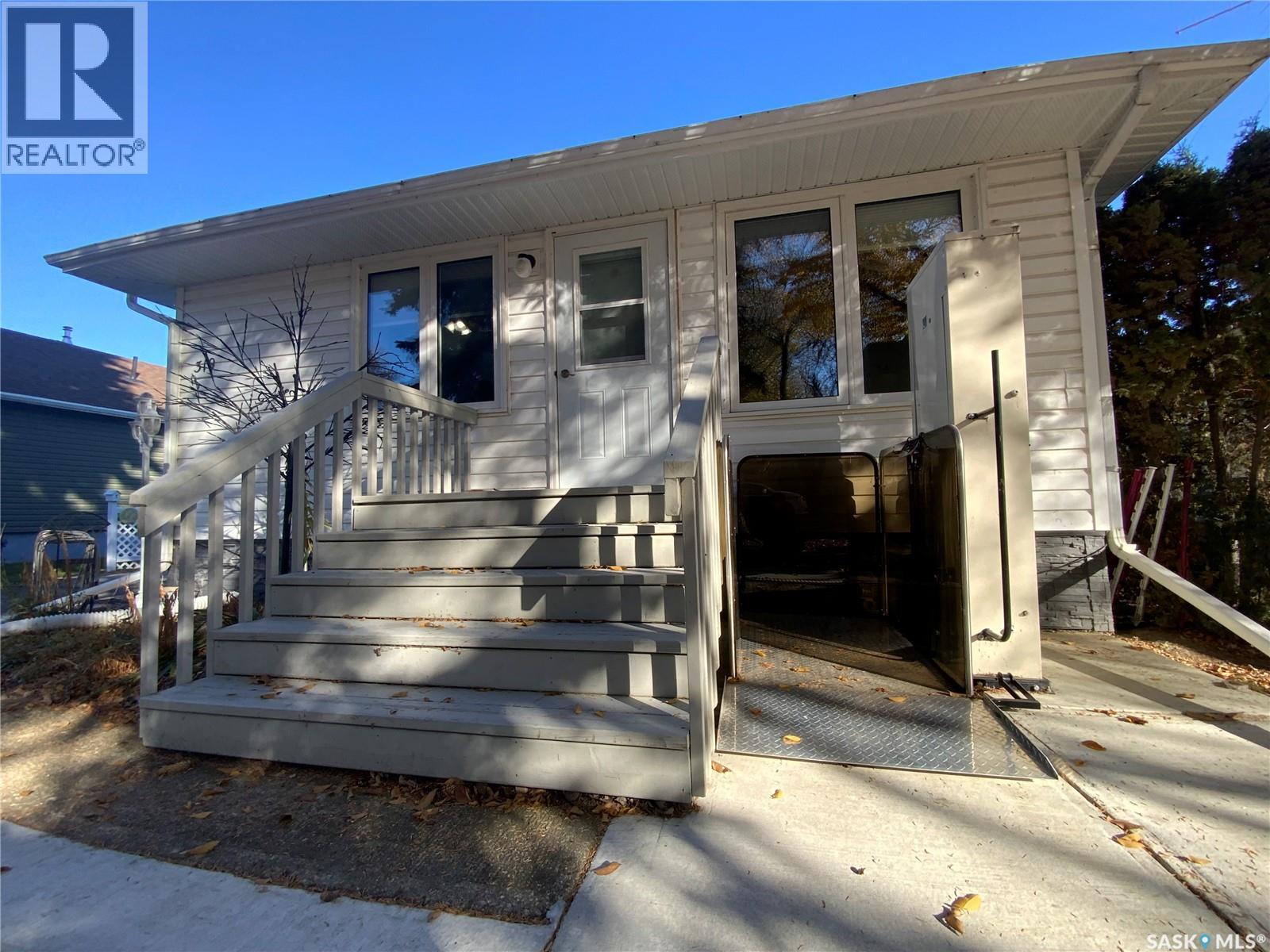319 Simpson Street, Outlook, Saskatchewan  S0L 2N0 - Photo 35 - SK020938