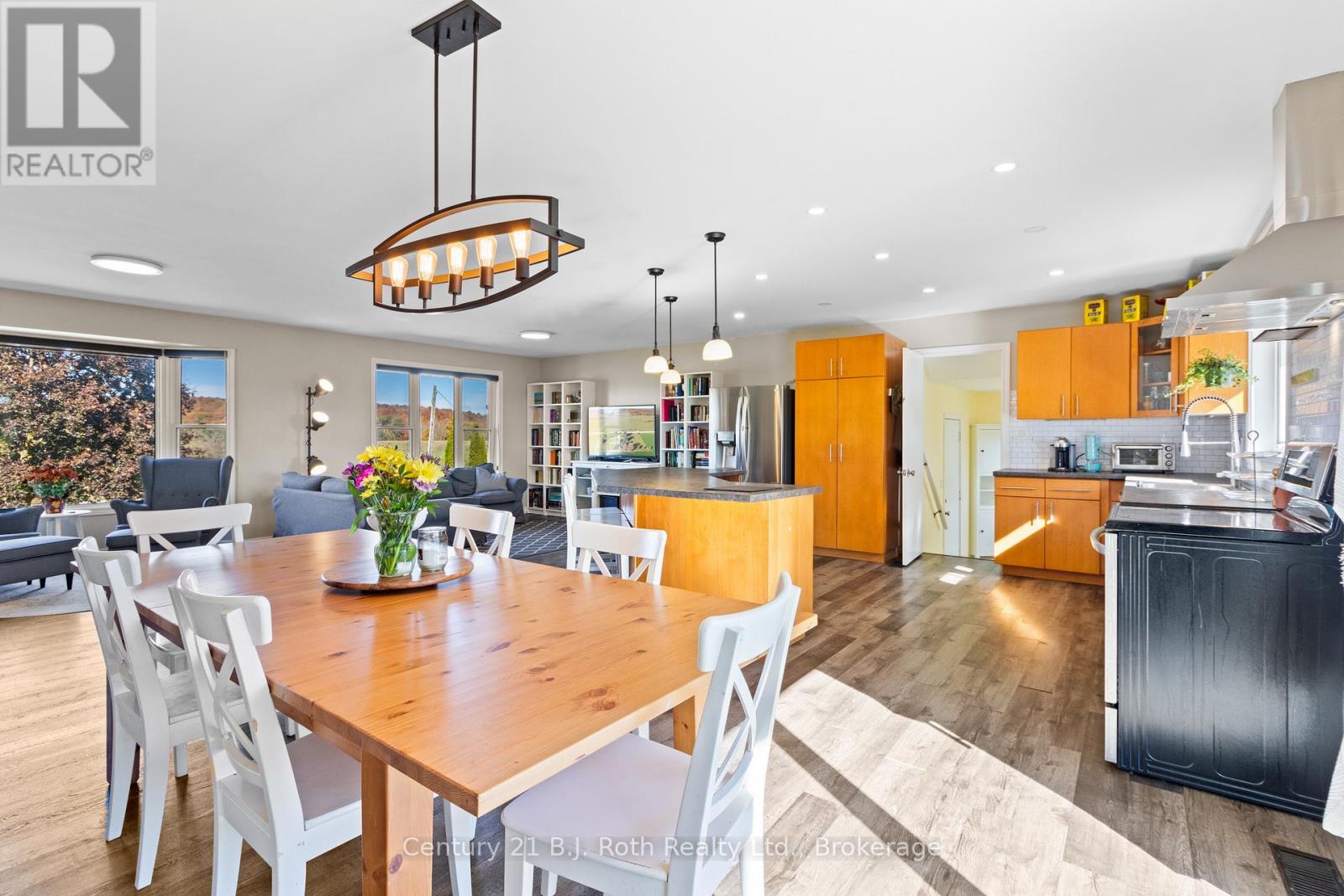 21388 Grey Rd 16, Chatsworth, Ontario  N0H 2N0 - Photo 7 - X12467442
